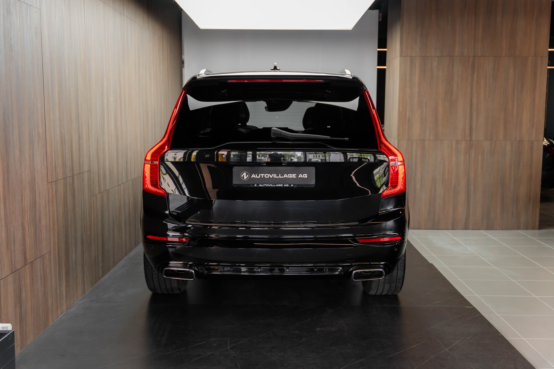 VOLVO XC90 D5 AWD R-Design Geartronic-image-30