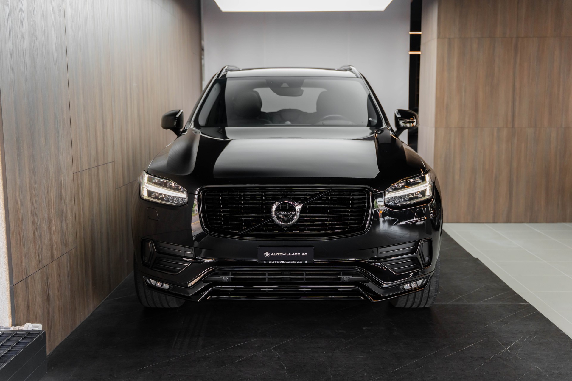 VOLVO XC90 D5 AWD R-Design Geartronic-image-29