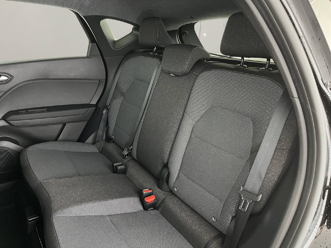 RENAULT Captur 1.8 E-Tech techno-image-16