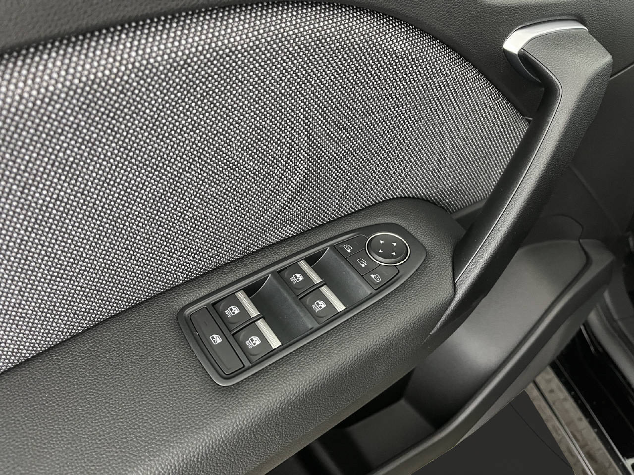 RENAULT Captur 1.8 E-Tech techno-image-12