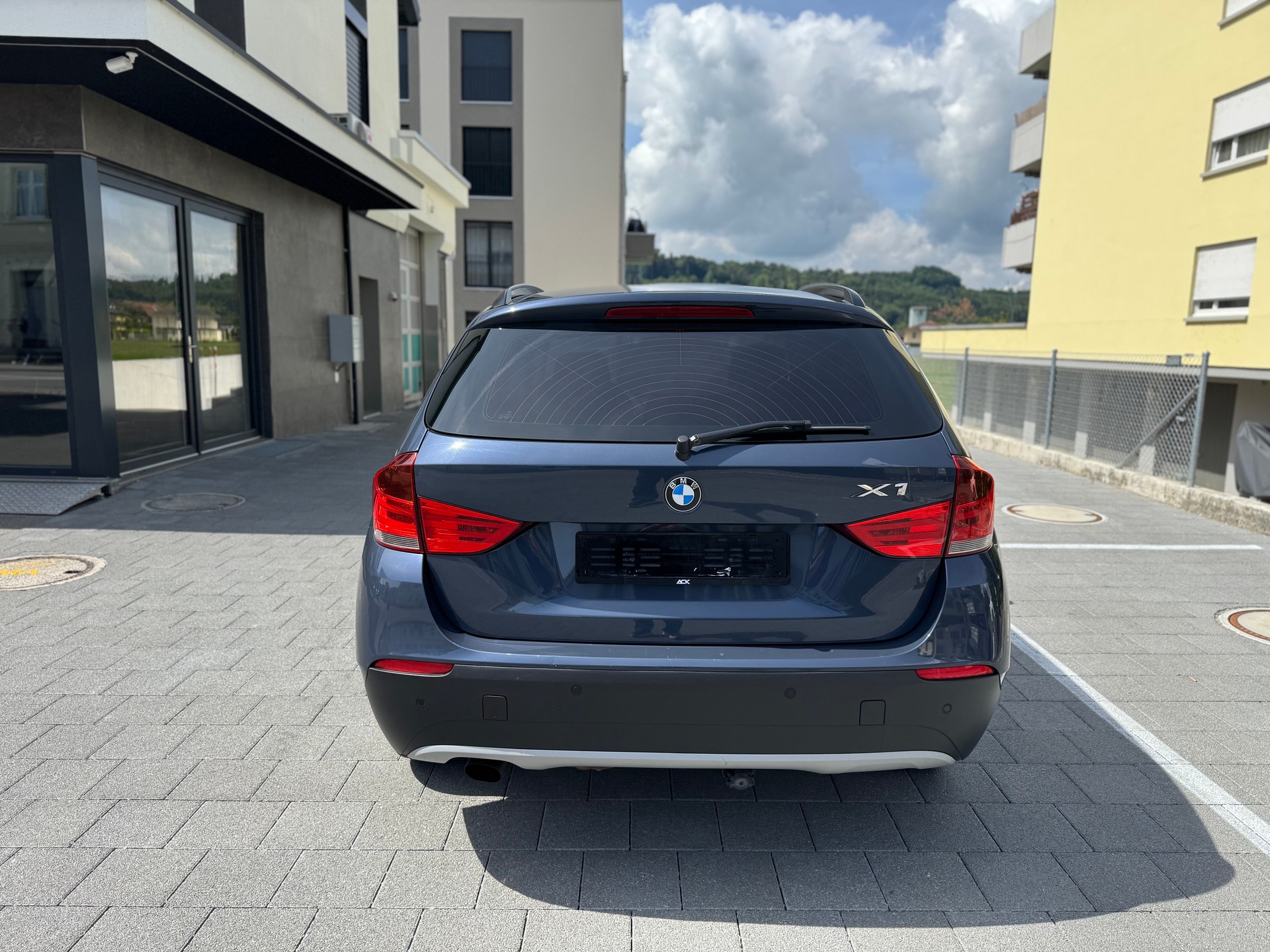 BMW X1 sDrive 18i Steptronic-showroom-element-3