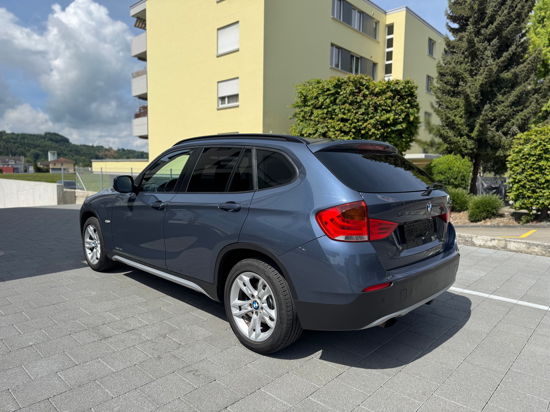 BMW X1 sDrive 18i Steptronic-showroom-element-2