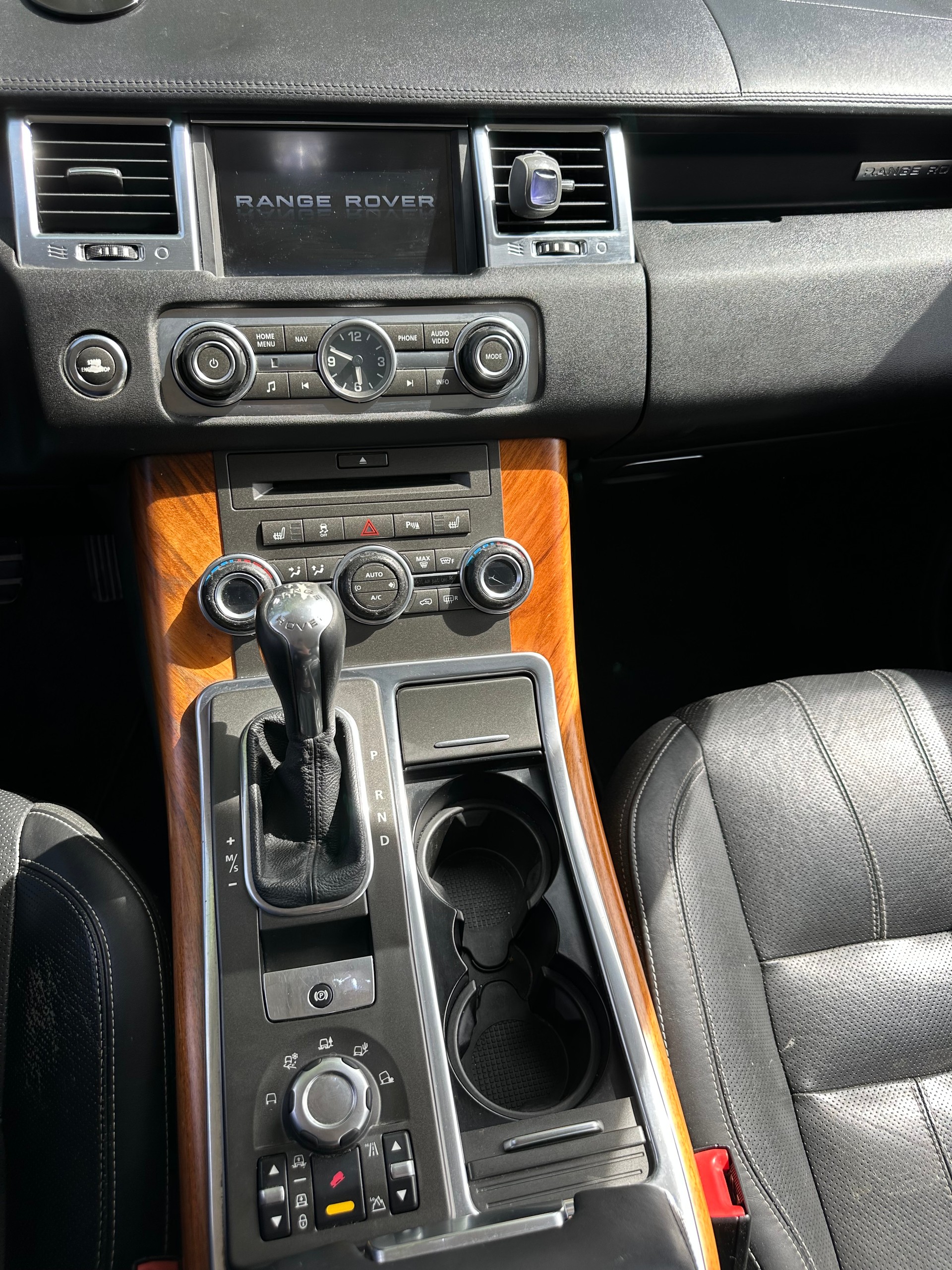 LAND ROVER Range Rover Sport 3.0 TDV6 HSE Automatic-image-11