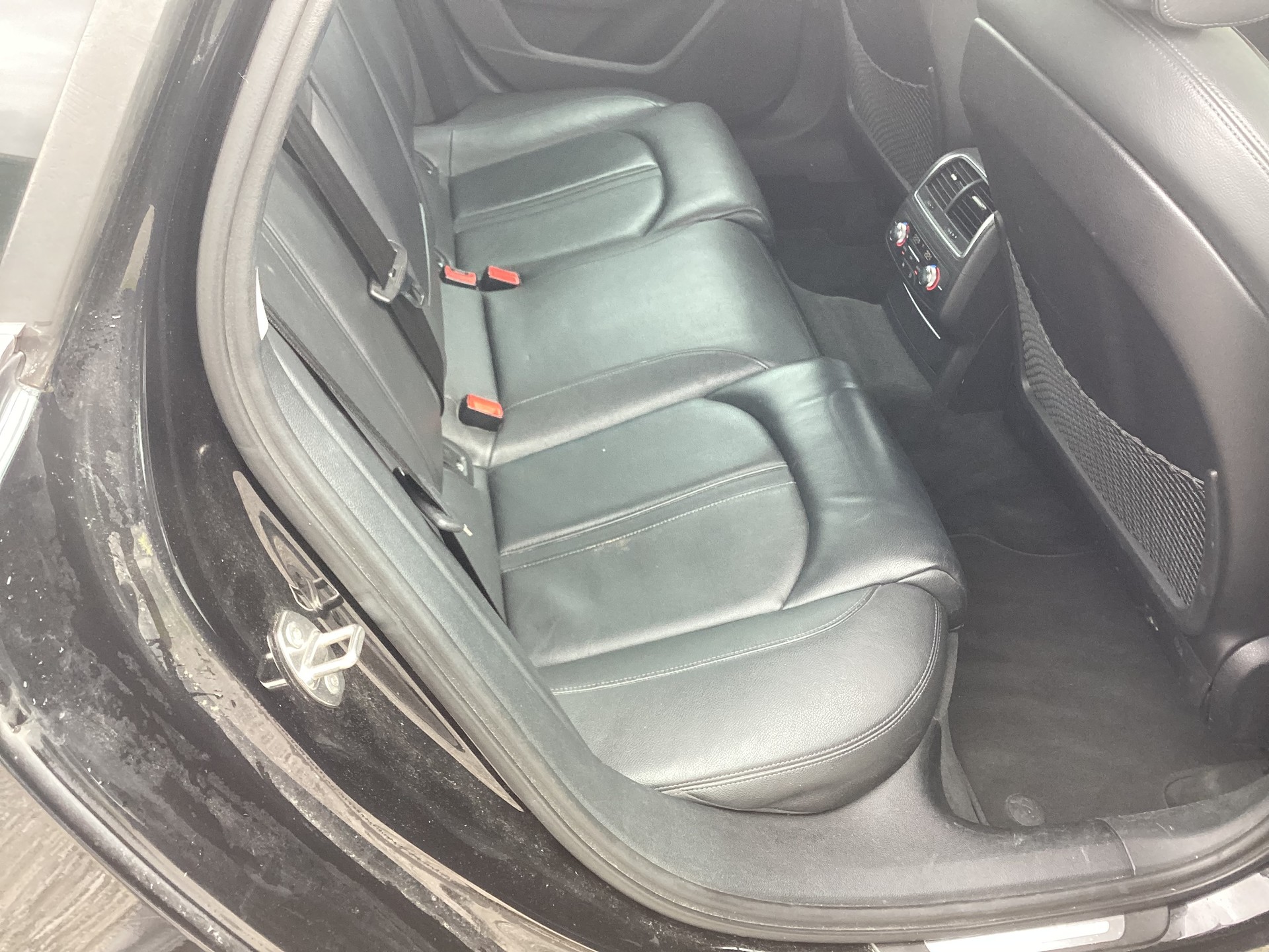 AUDI A6 Avant 3.0 TDI V6 quattro S-tronic-image-6