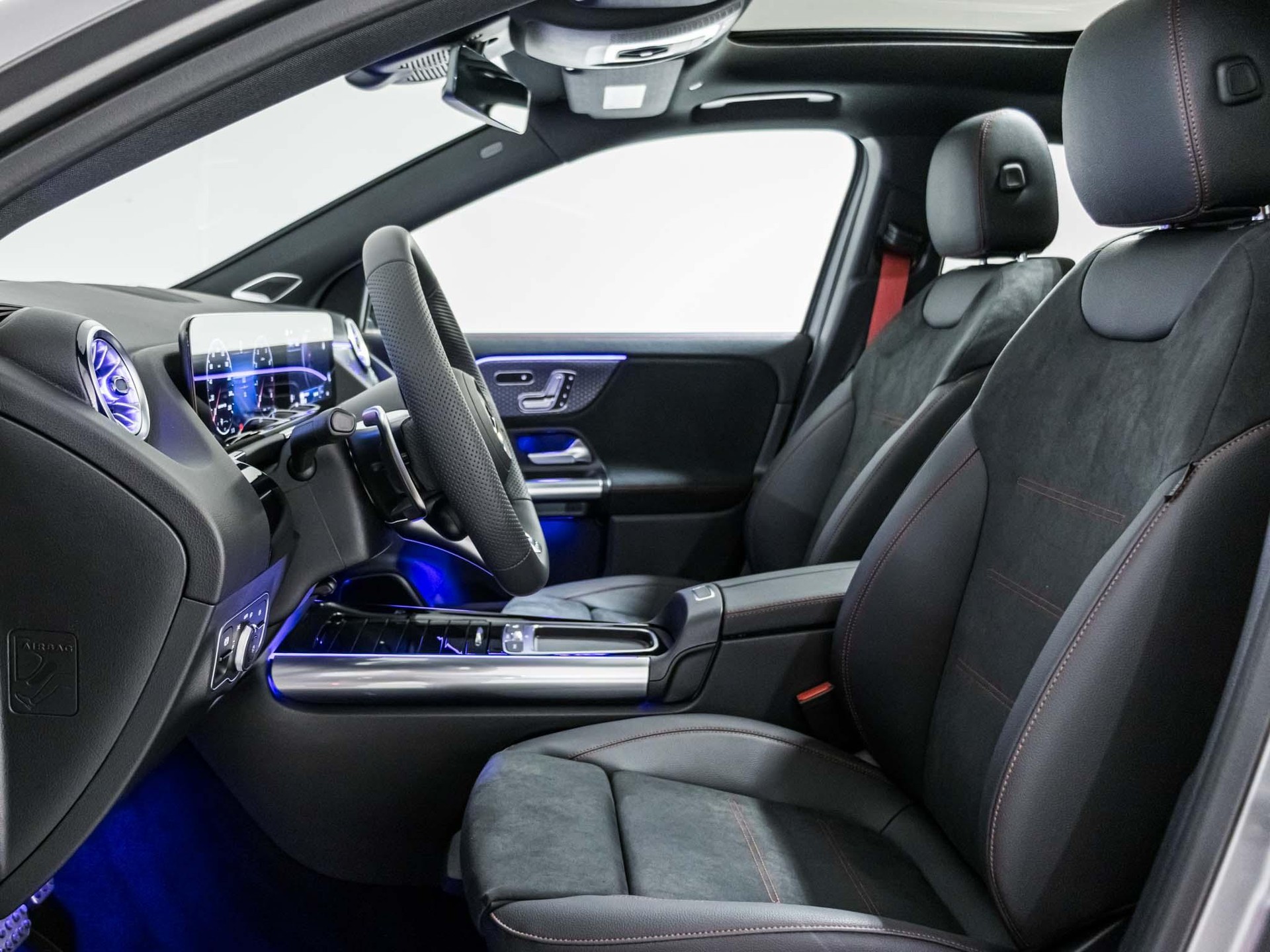 MERCEDES-BENZ GLA 35 AMG 4MATIC-image-6