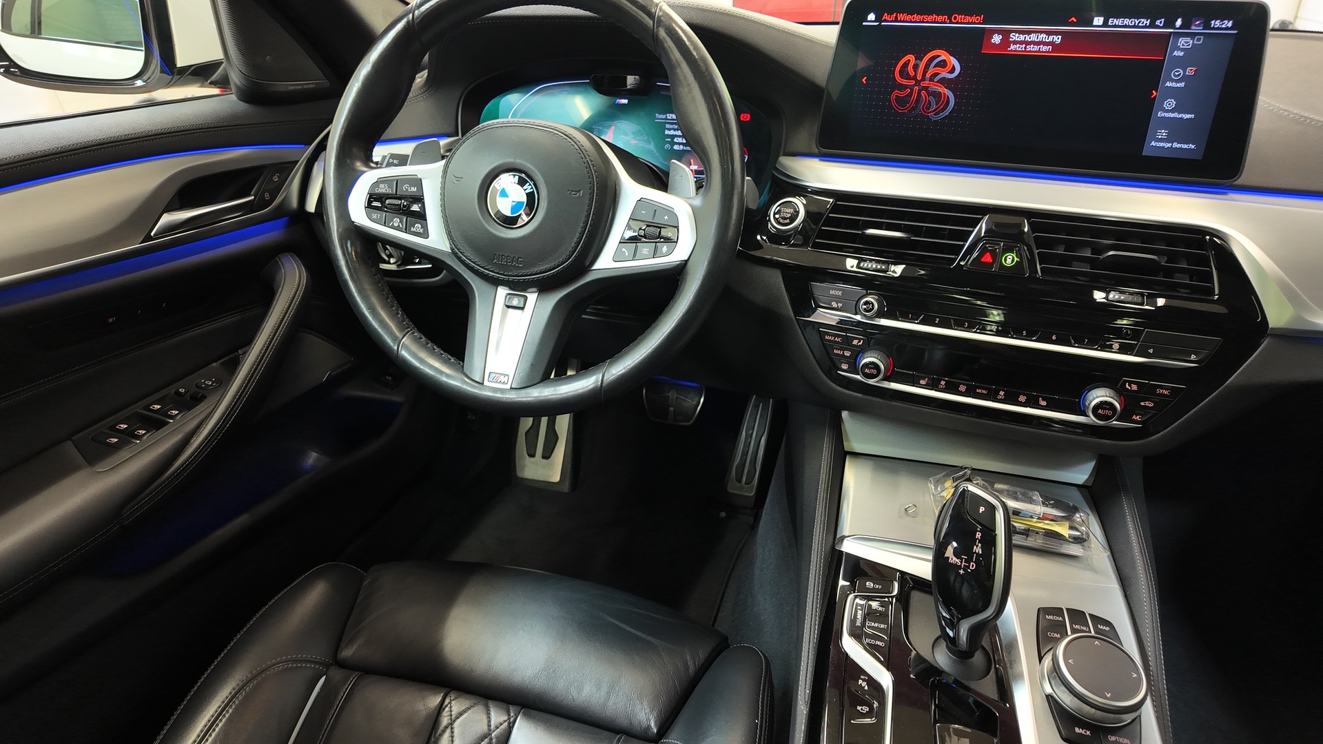 BMW 540d xDrive 48V Touring Pure M Sport Steptronic-image-11
