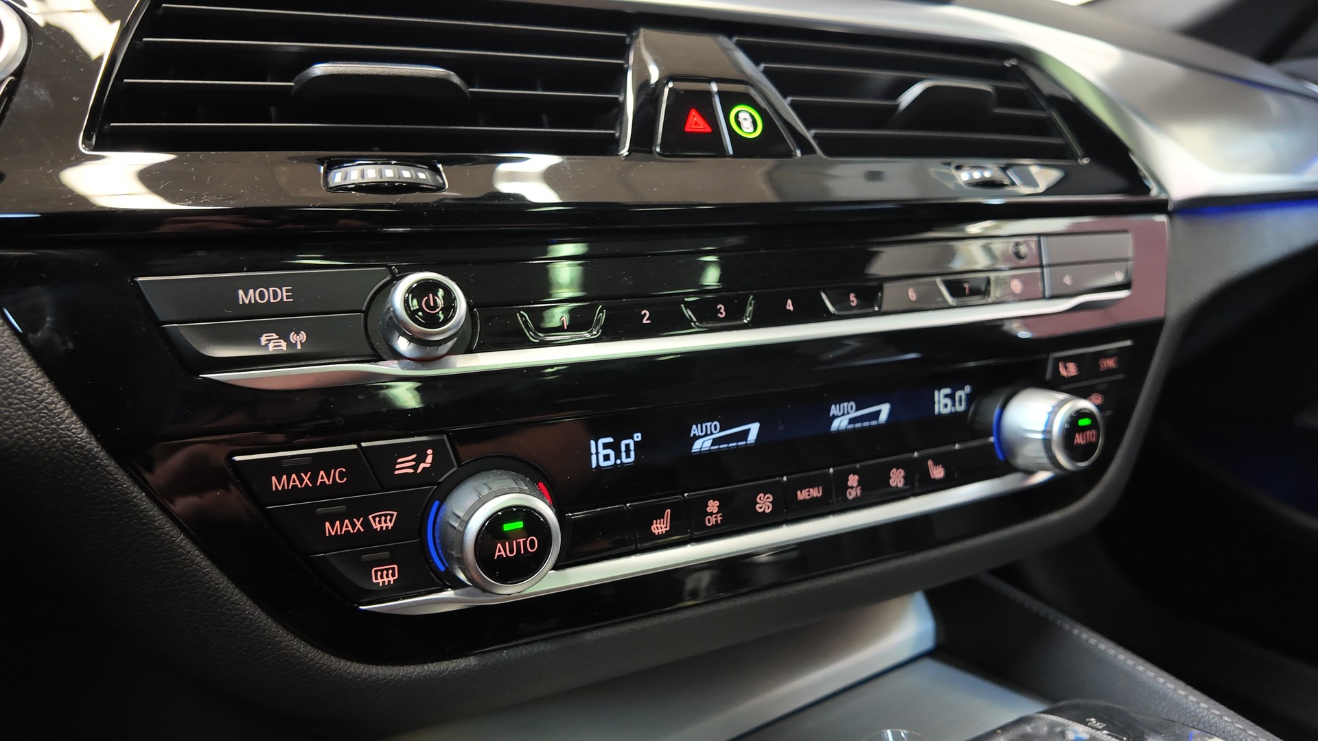 BMW 540d xDrive 48V Touring Pure M Sport Steptronic-image-25