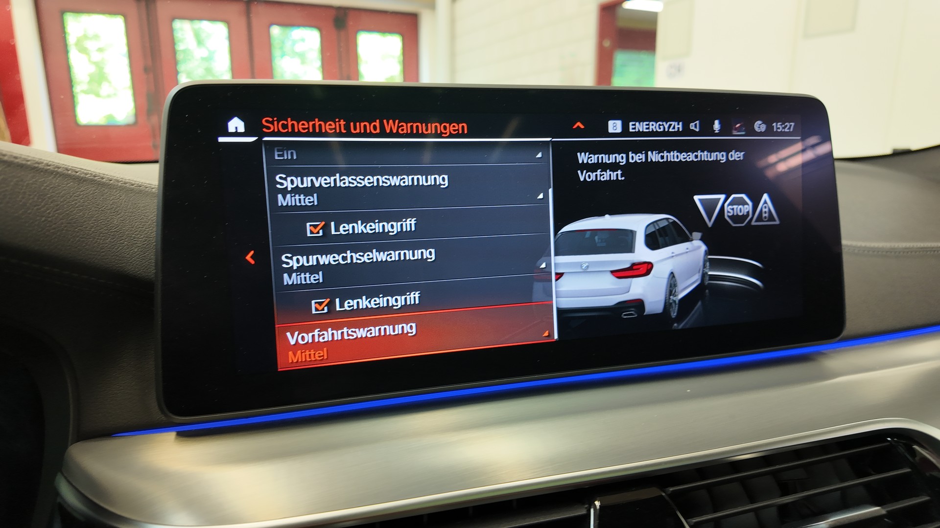 BMW 540d xDrive 48V Touring Pure M Sport Steptronic-image-27