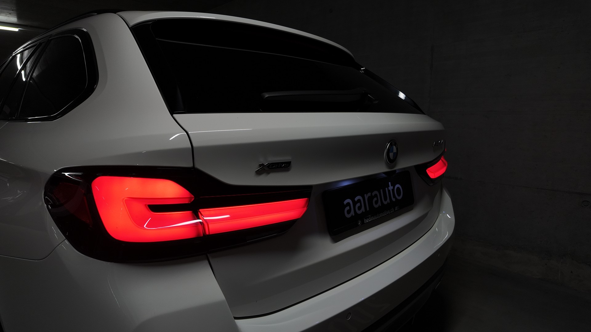 BMW 540d xDrive 48V Touring Pure M Sport Steptronic-image-8