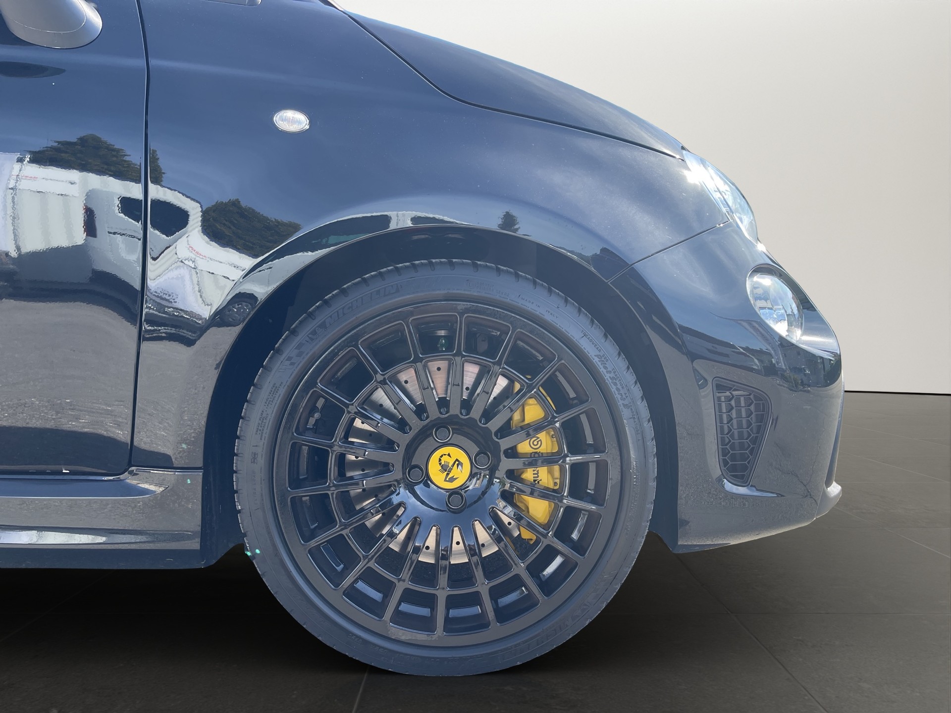 FIAT 695 C Abarth 1.4 T-Jet 180 Turismo-image-28