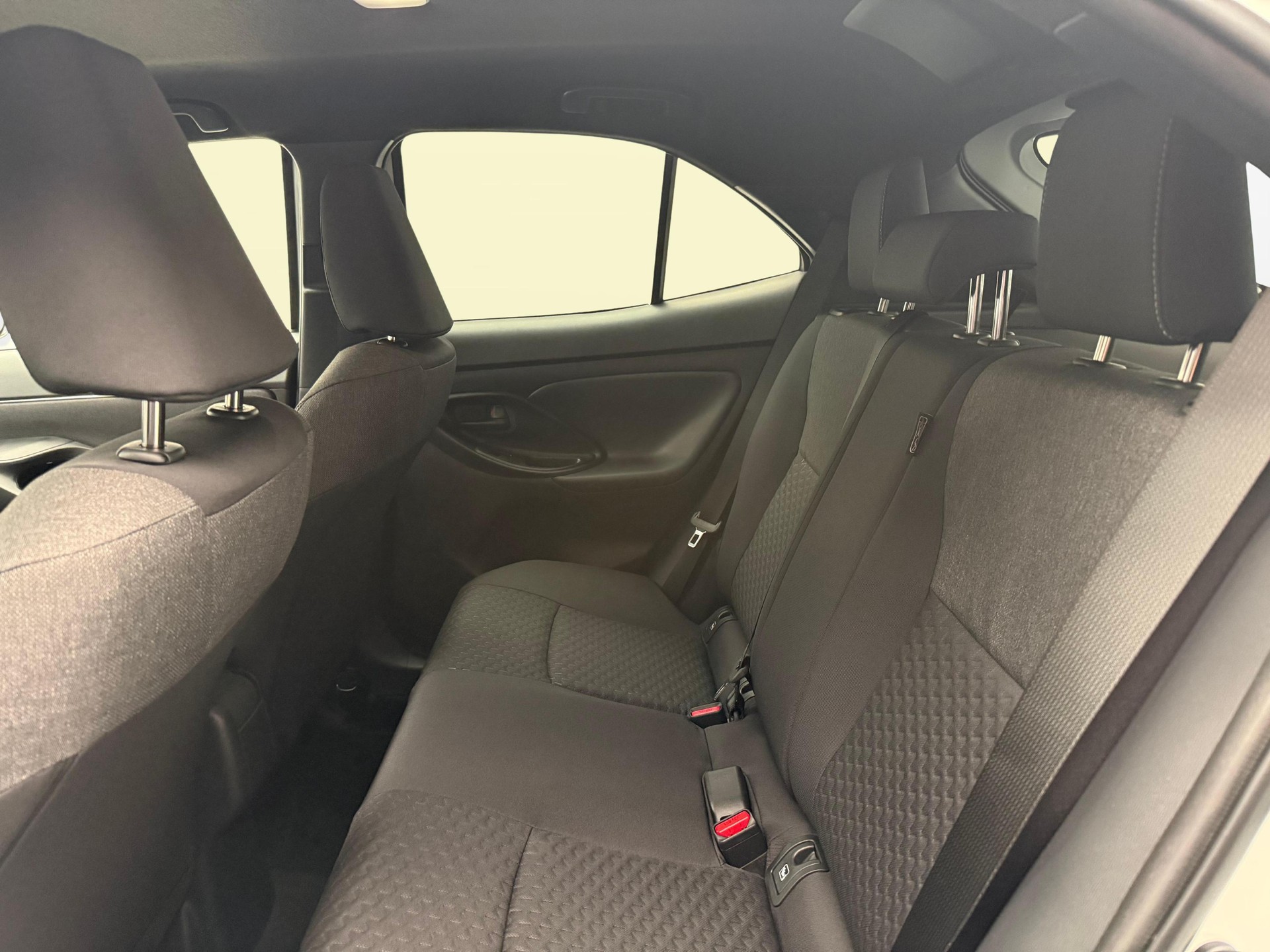 TOYOTA Yaris Cross 1.5 VVT-i HSD Trend AWD-i-image-10