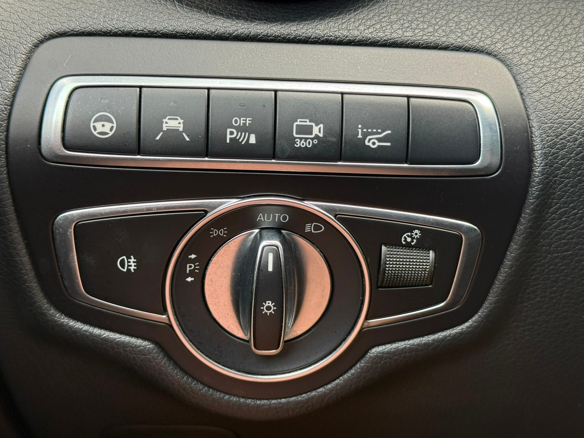 MERCEDES-BENZ GLC 43 AMG 4m-image-17