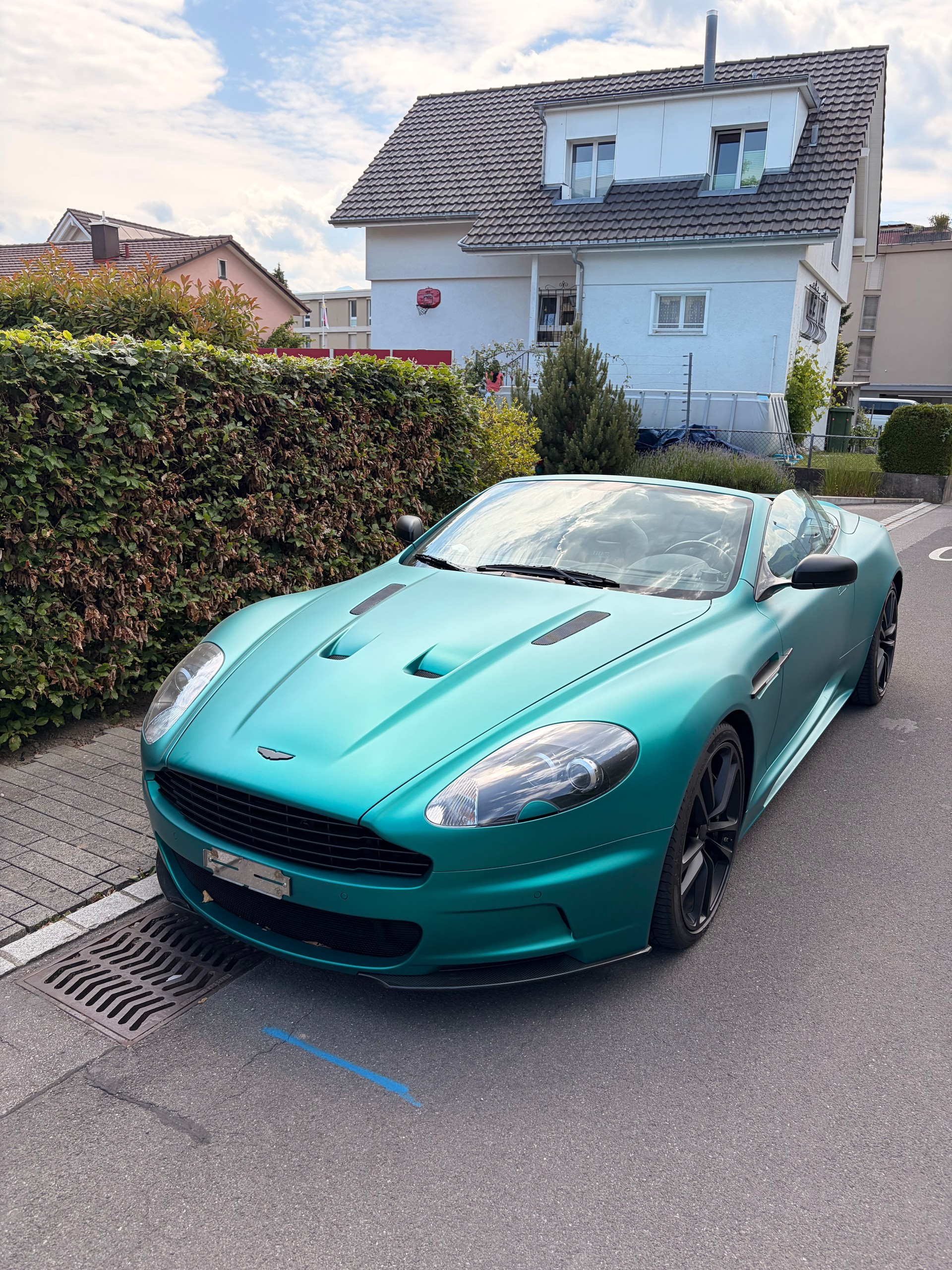ASTON MARTIN 6.0 V12-image-2