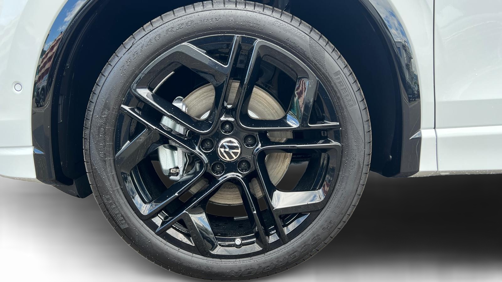 VW Tiguan R-Line UNITED 2.0TDI 193PS 4Motion DSG-image-3