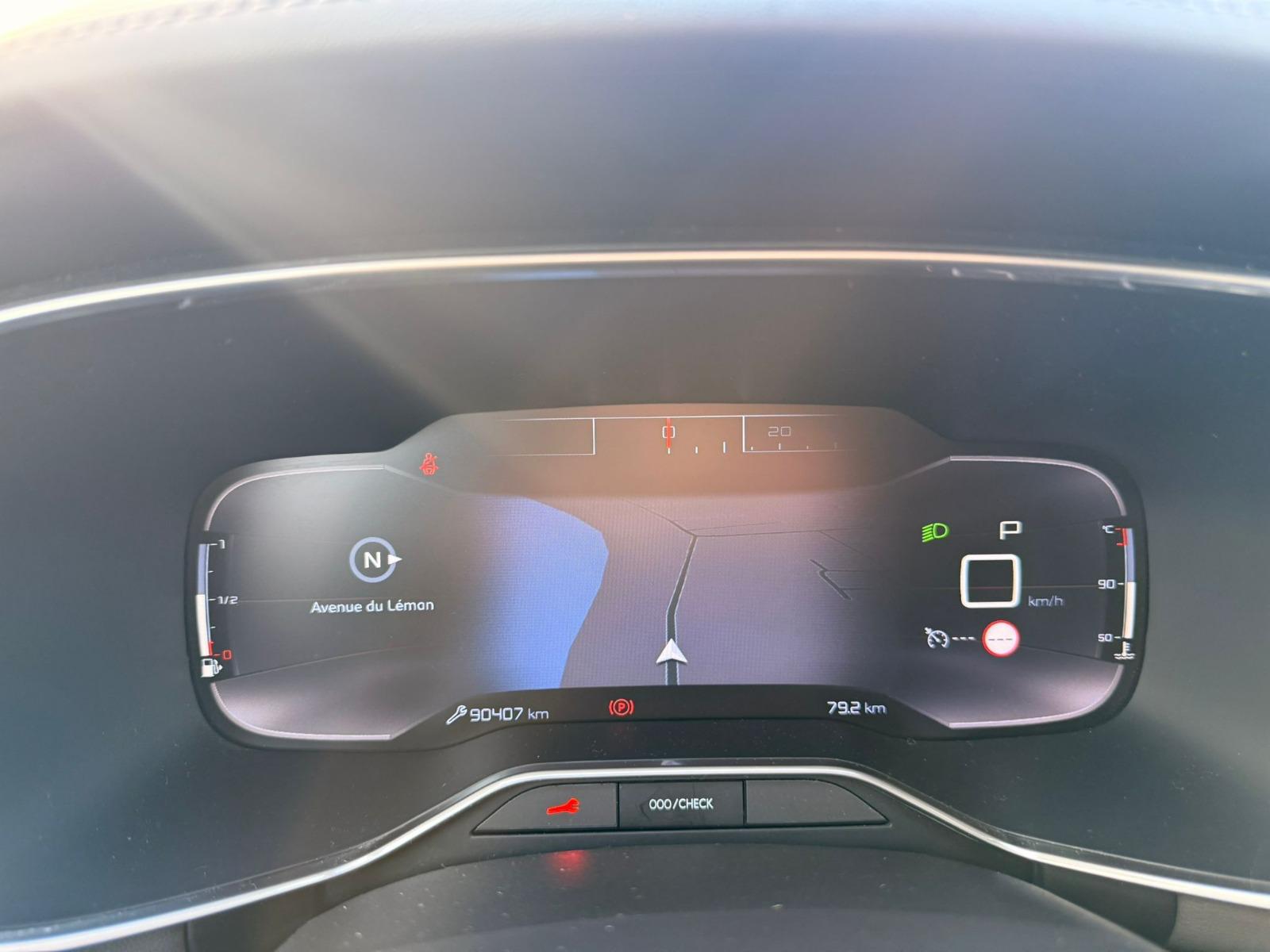 CITROEN C5 Aircross 1.5 BlueHD Shine EAT8-image-9