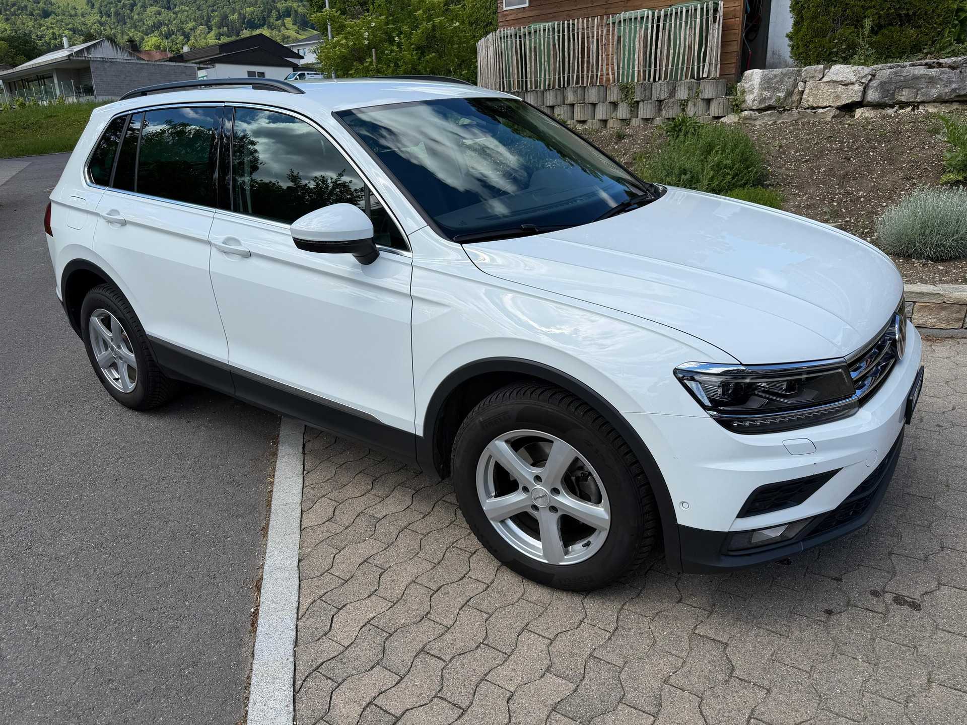 VW 2.0 TDI SCR Comfortline DSG-image-4