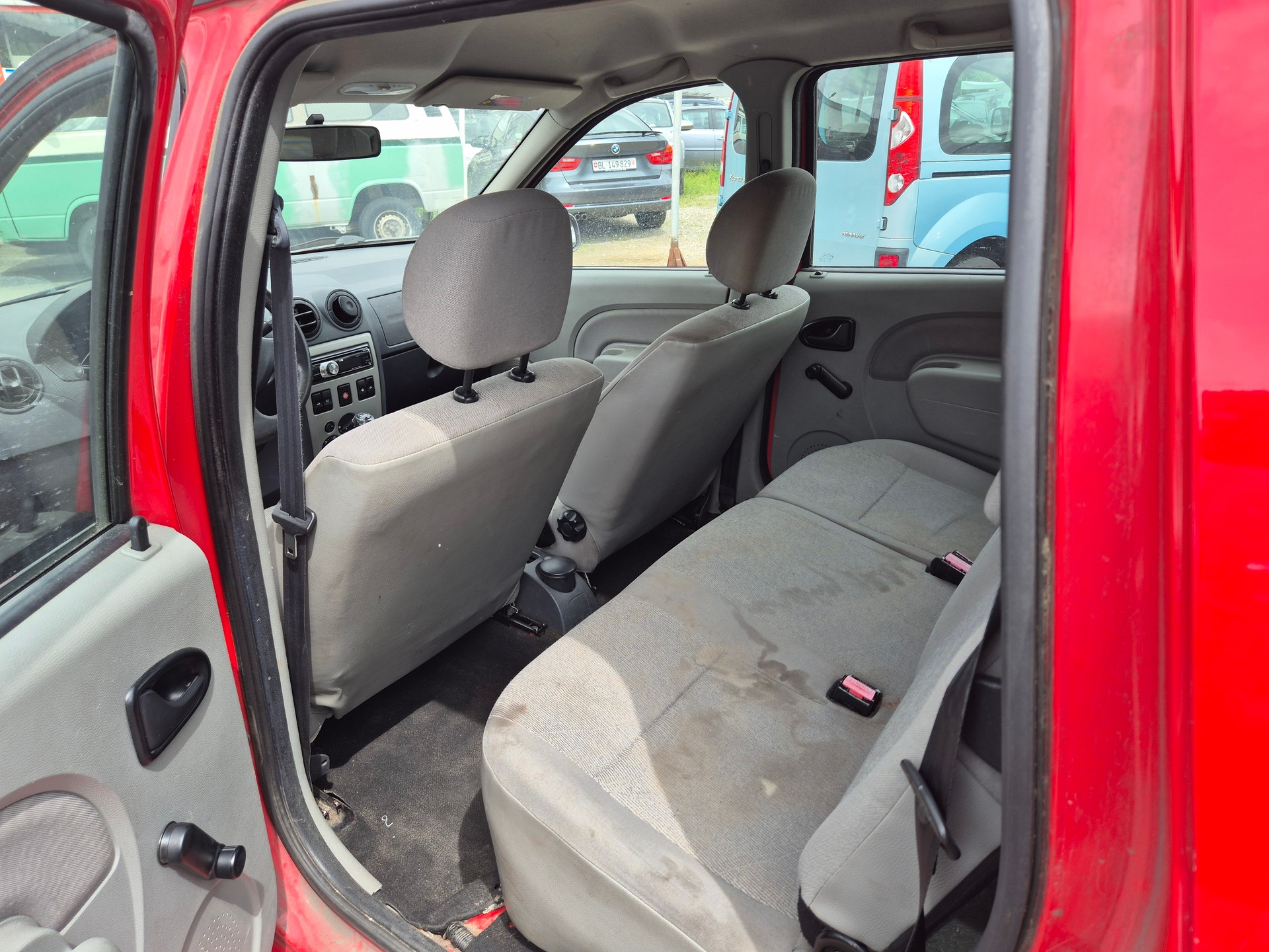 DACIA Logan 1.6 Ambiance-image-11