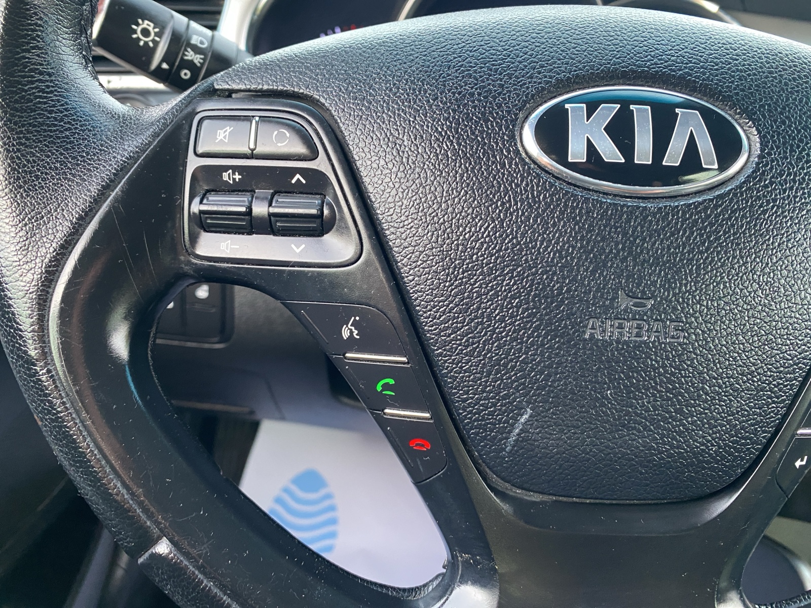 KIA Ceed 1.6 Benzin 135-PS GDi Style DCT Automat | Frisch MFK & Service | Vollausstattung | 8-fach bereift-image-14