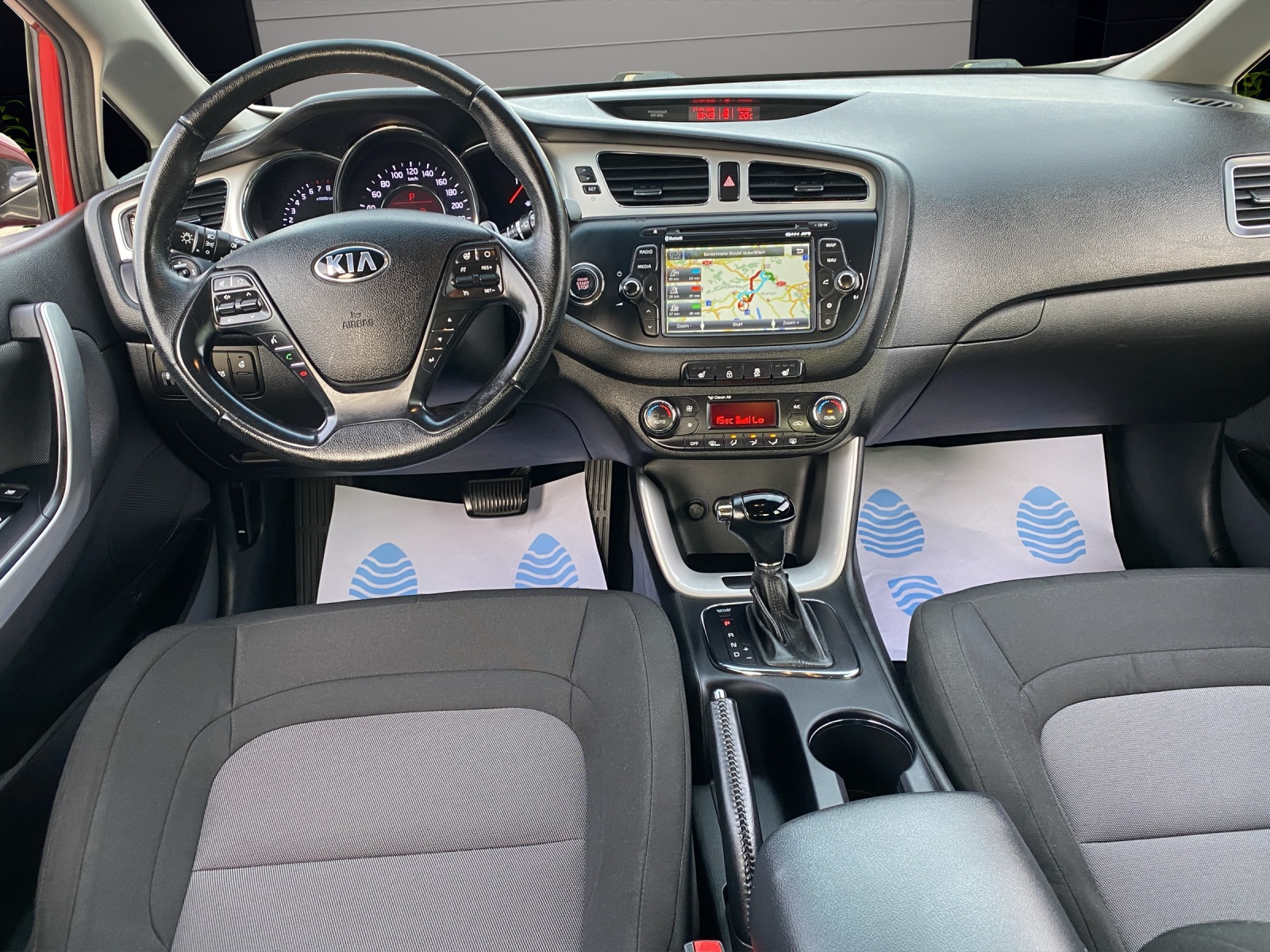 KIA Ceed 1.6 Benzin 135-PS GDi Style DCT Automat | Frisch MFK & Service | Vollausstattung | 8-fach bereift-image-9