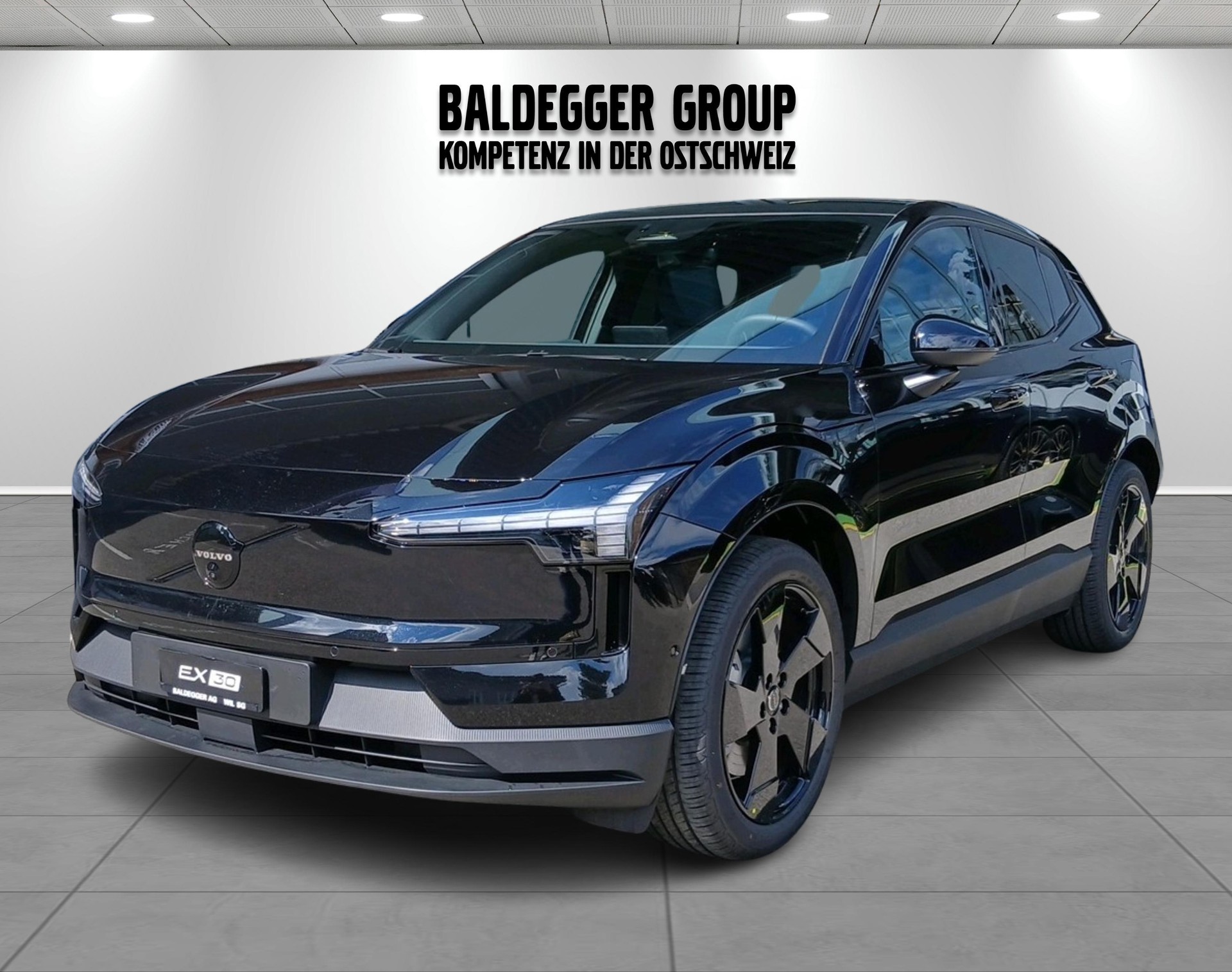 VOLVO EX 30 E60 Plus Swiss Black Edit-image-0