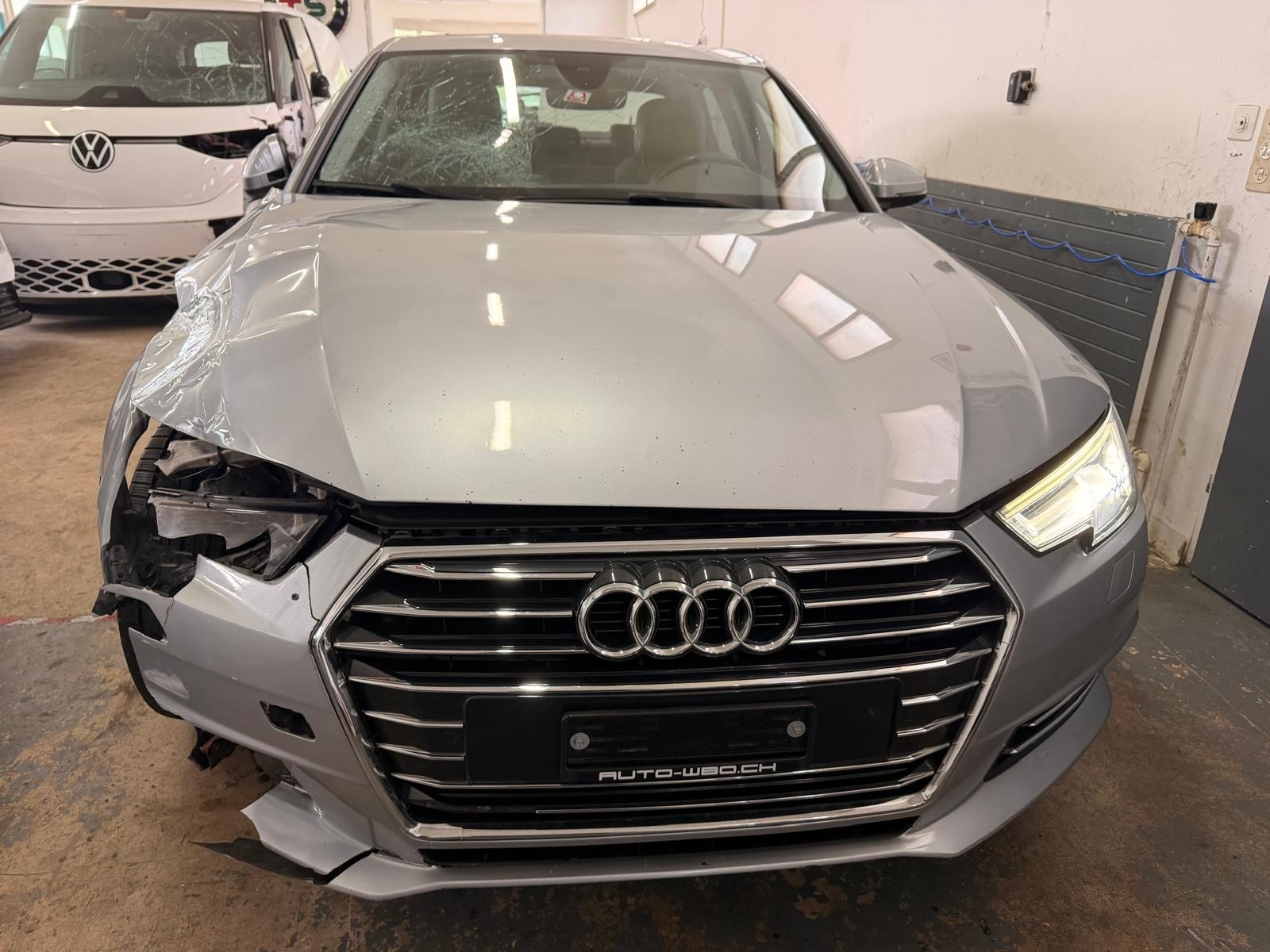 AUDI A4 Limousine 2.0 TFSI Design-image-6