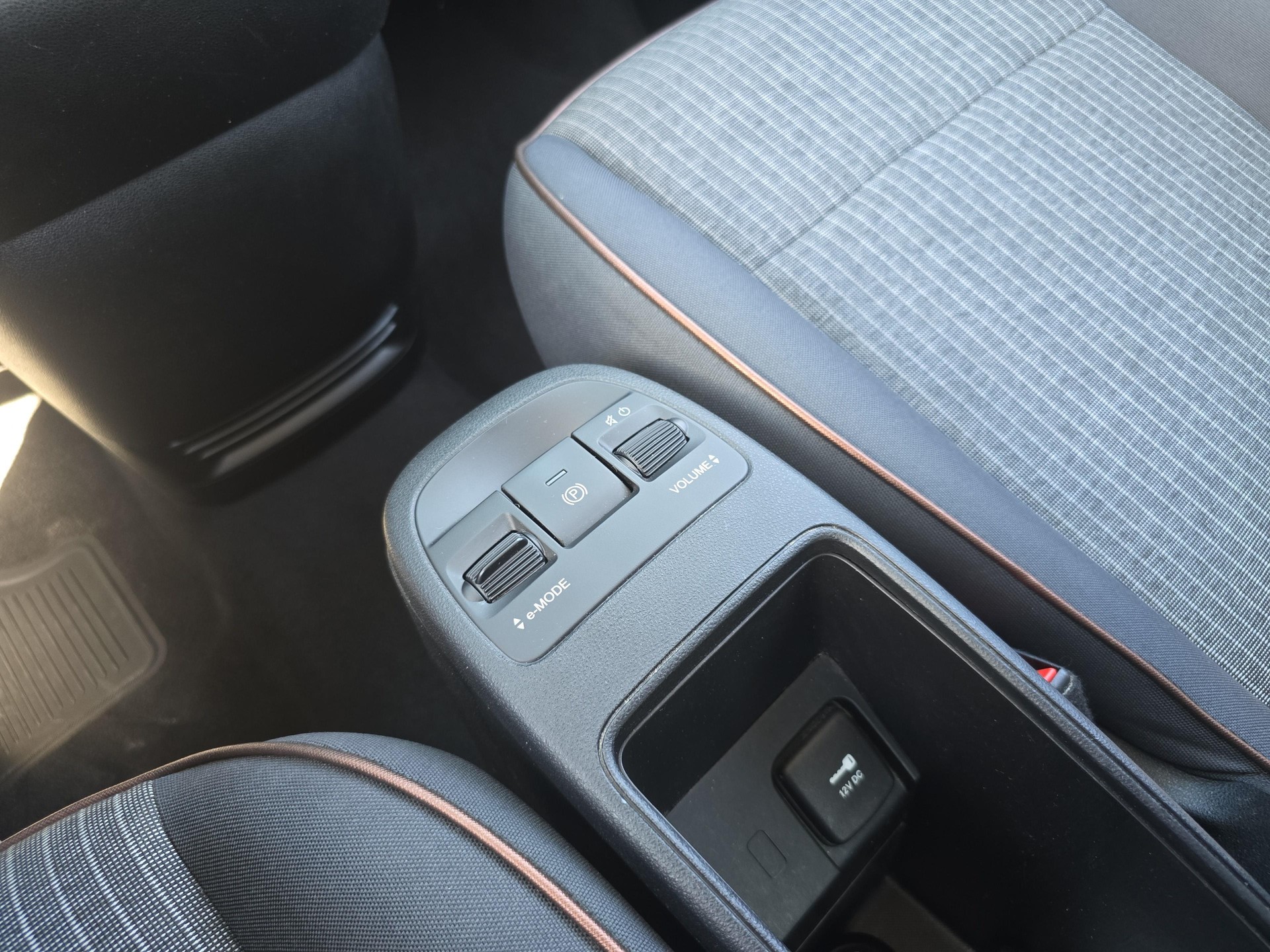 FIAT 500 Icon 3+1 / Jetzt mit attraktivem 0.99% Leasing!-image-15