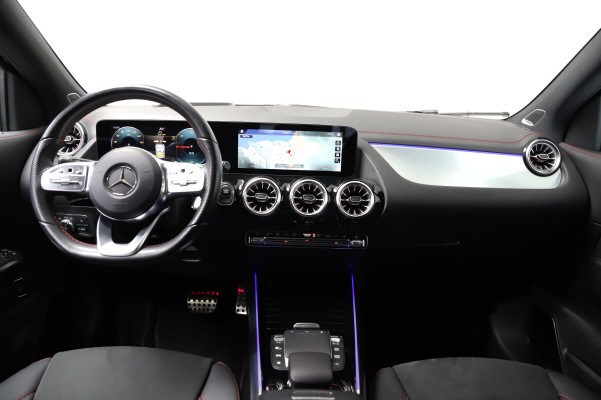 MERCEDES-BENZ EQA 250-image-9