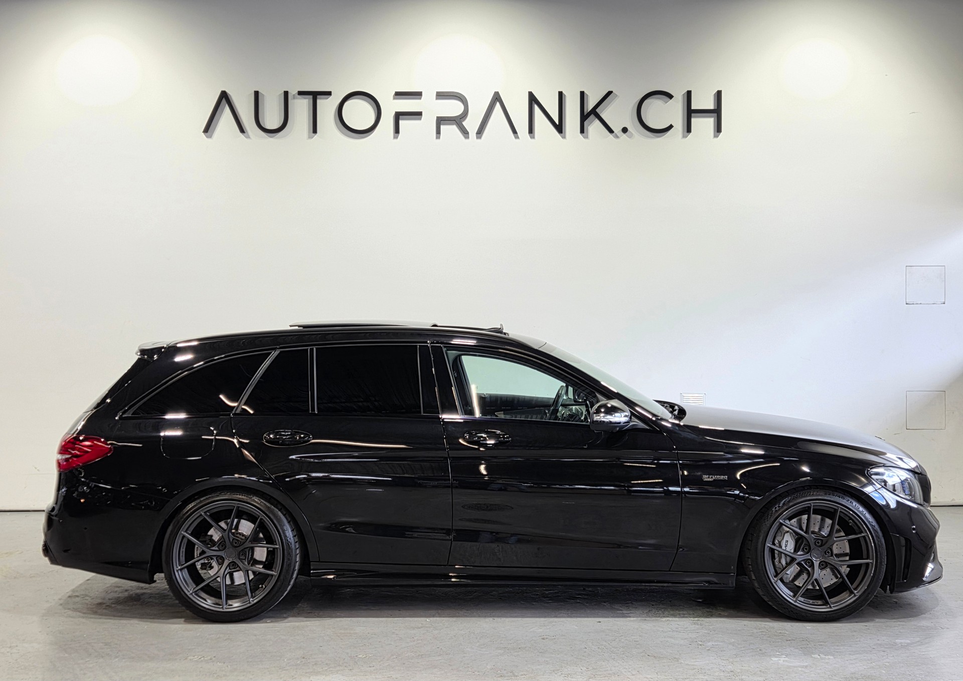 MERCEDES-BENZ C 43 AMG 4matic Kombi-image-1