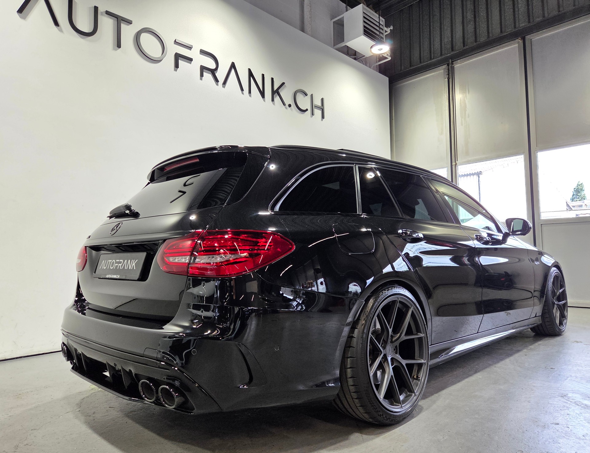 MERCEDES-BENZ C 43 AMG 4matic Kombi-image-2