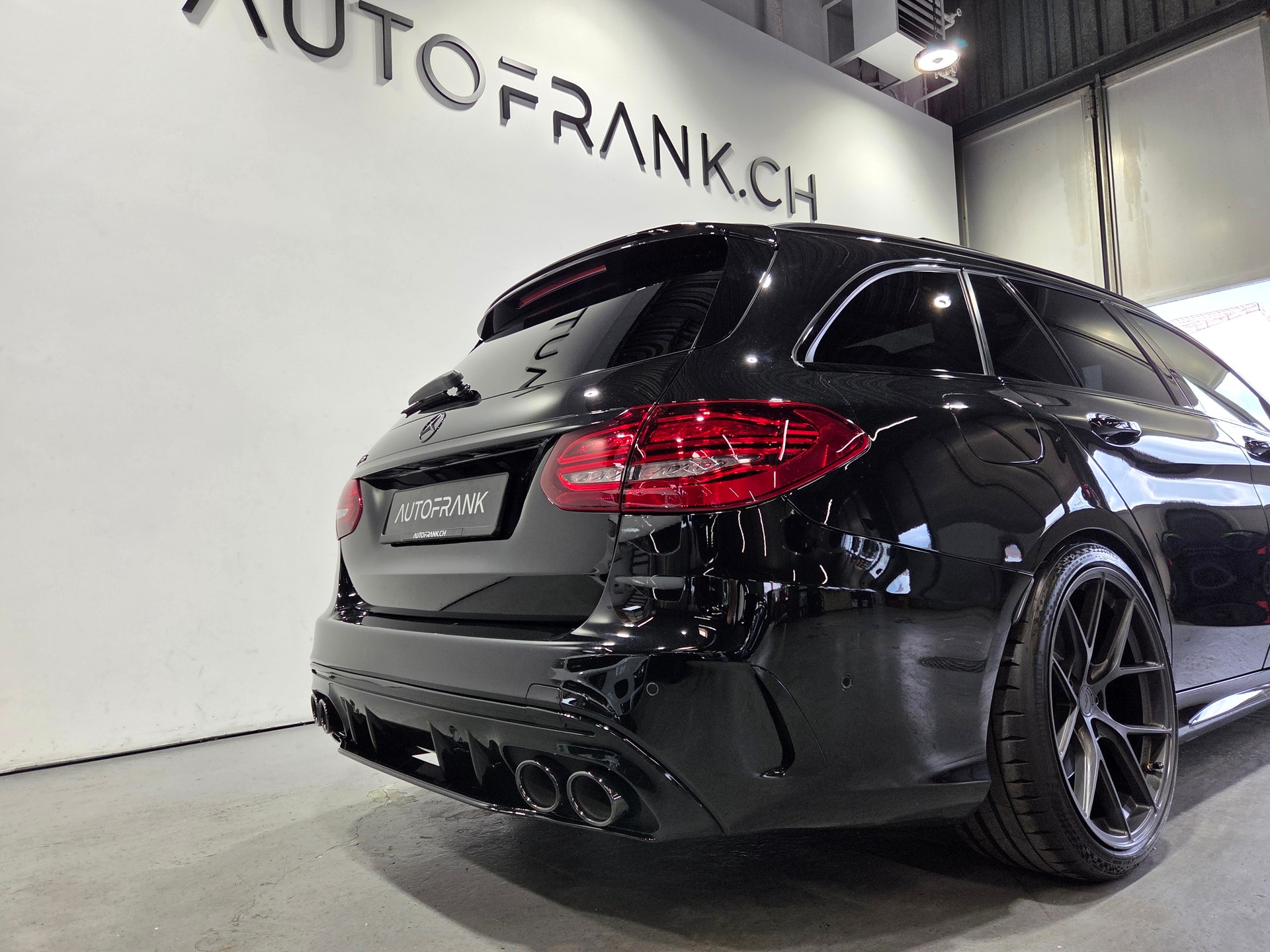 MERCEDES-BENZ C 43 AMG 4matic Kombi-image-11