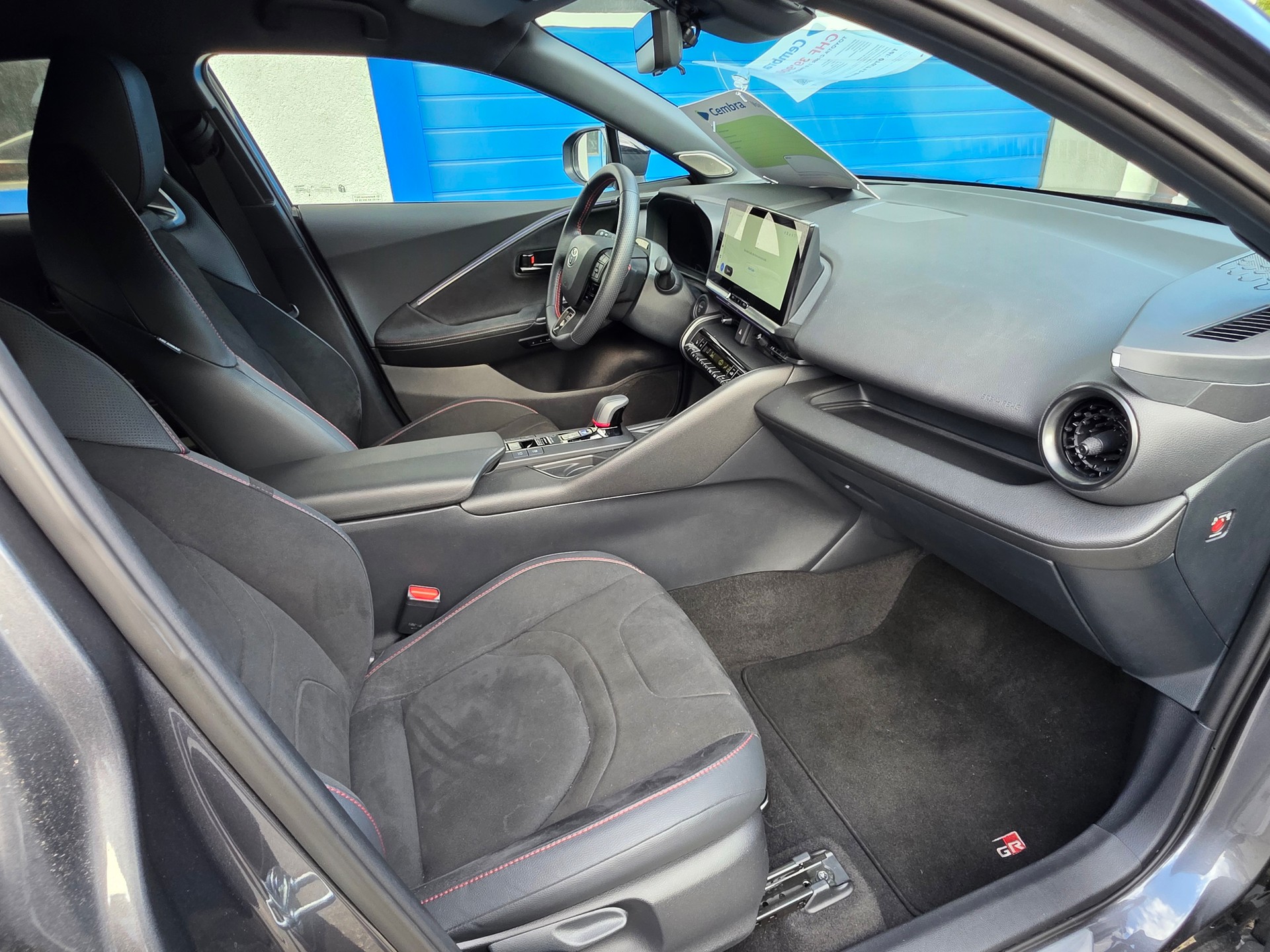 TOYOTA C-HR 2.0 PHEV CVT GR Sport Premire-image-19