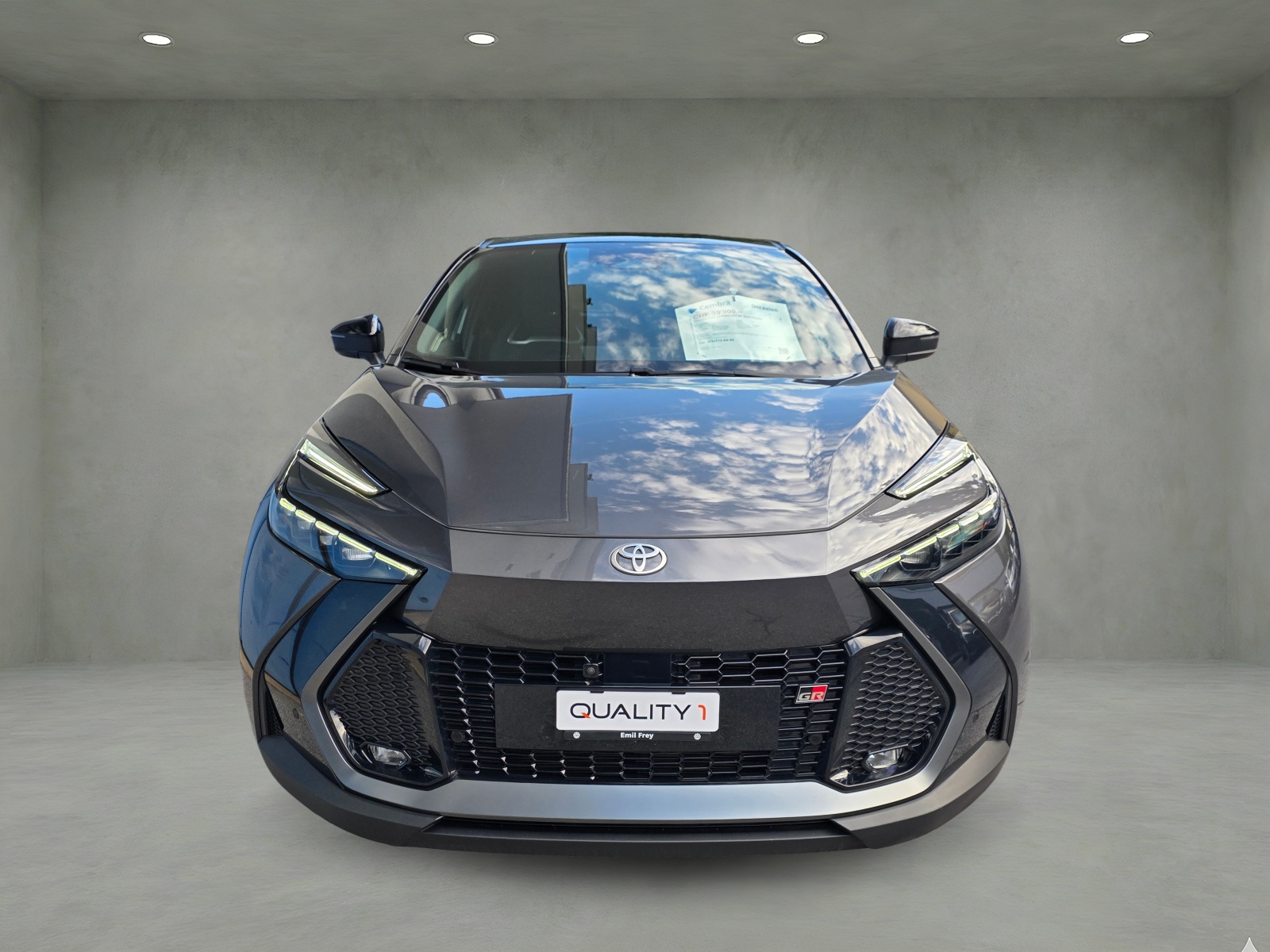 TOYOTA C-HR 2.0 PHEV CVT GR Sport Premire-image-4