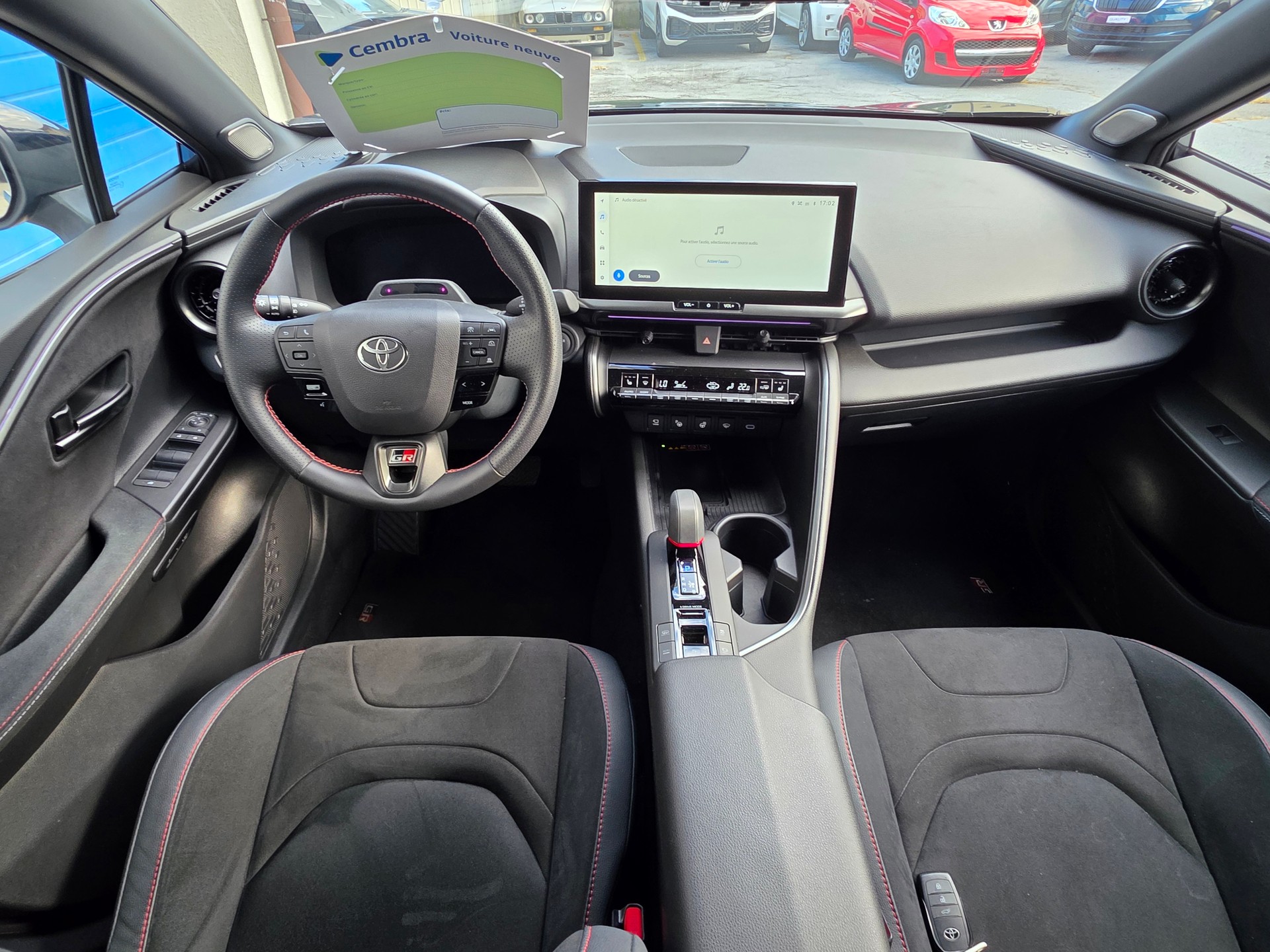 TOYOTA C-HR 2.0 PHEV CVT GR Sport Premire-image-10