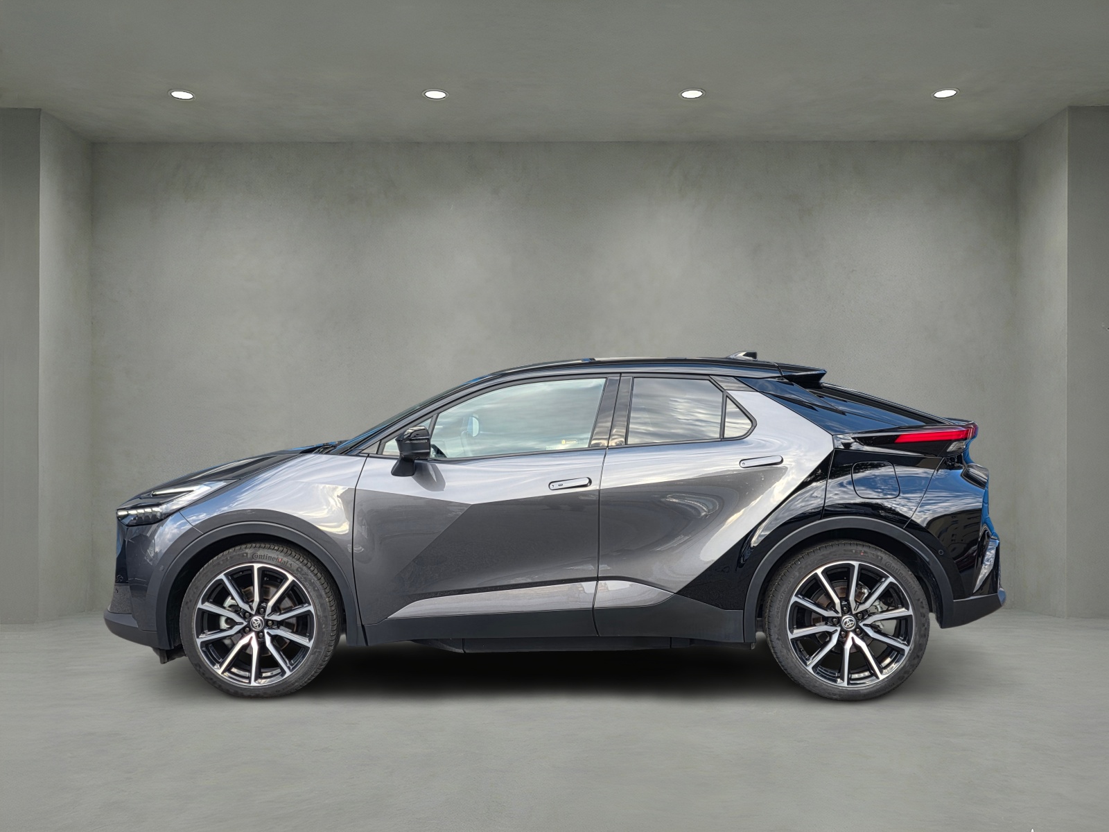 TOYOTA C-HR 2.0 PHEV CVT GR Sport Premire-image-2