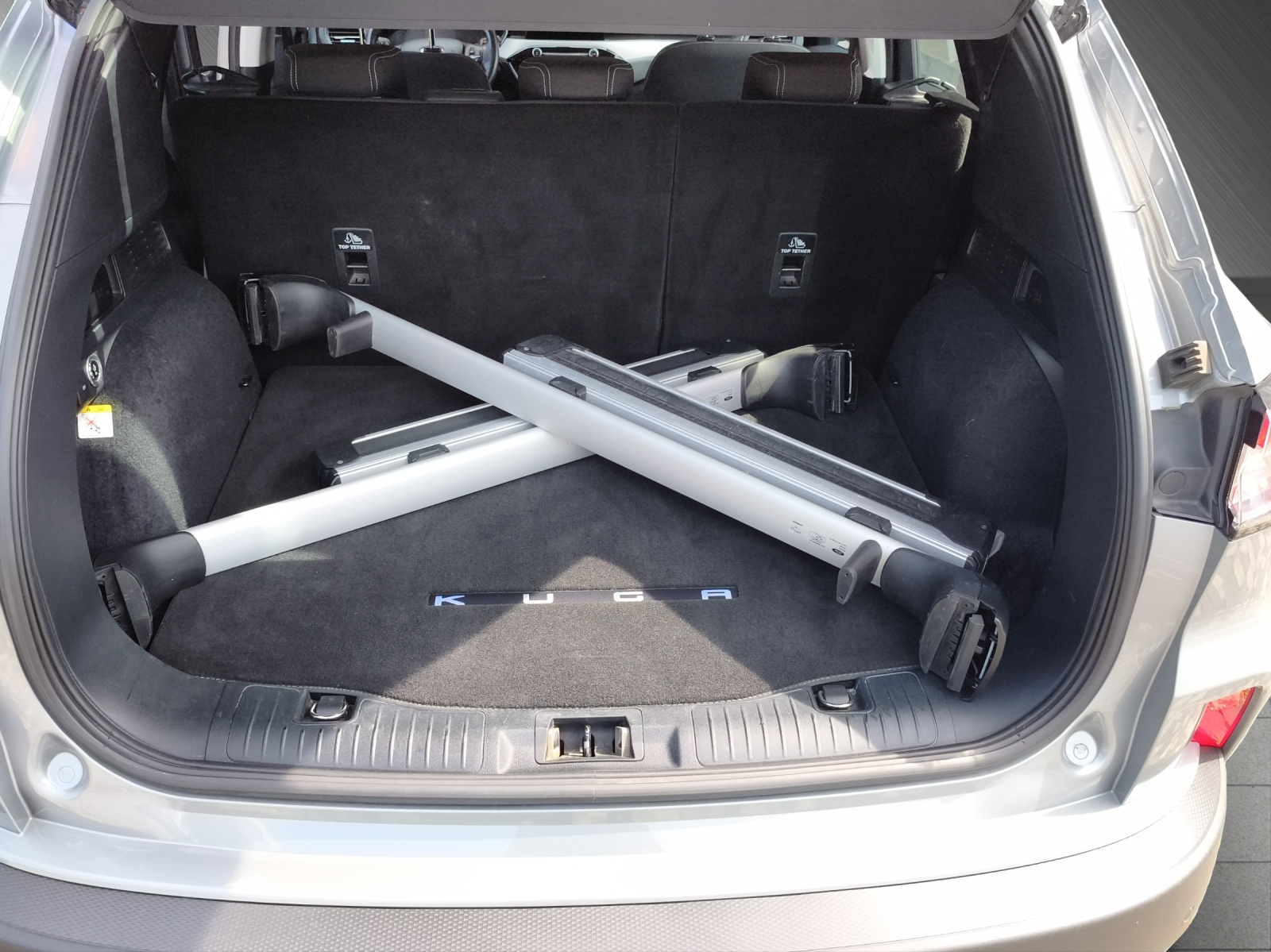 FORD Kuga 2.0 EcoBlue Cool & Connect AWD-image-13