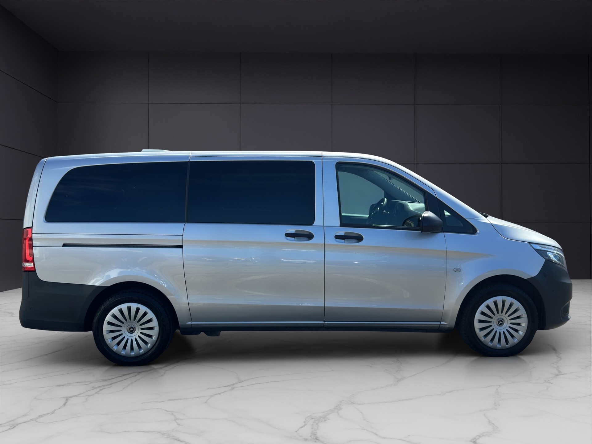 MERCEDES-BENZ Vito 119 CDI Lang Pro Tourer 4Matic9G-Tronic-image-6