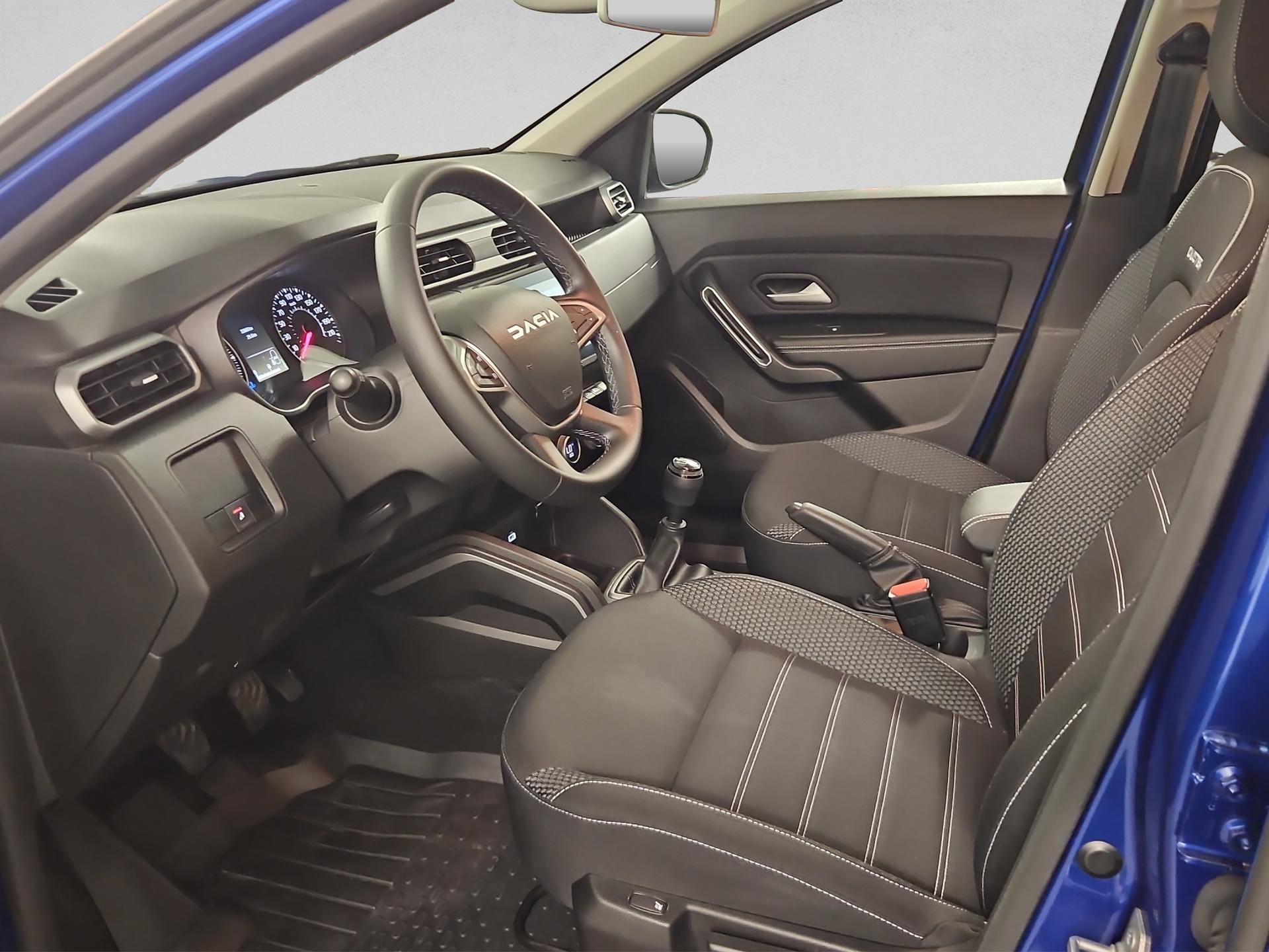 DACIA Duster TCe 150 Journey+ 4x4-image-8