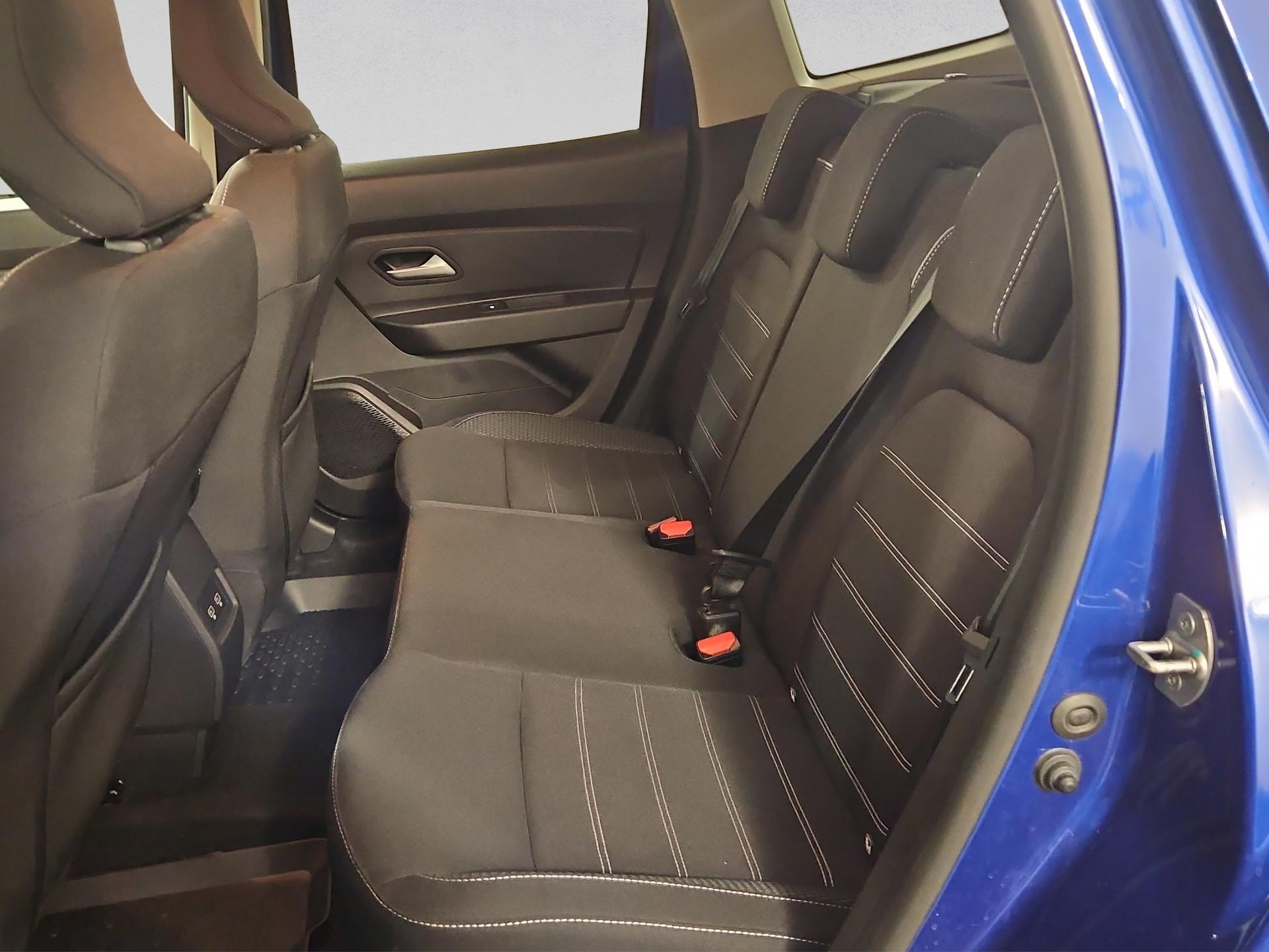 DACIA Duster TCe 150 Journey+ 4x4-image-14