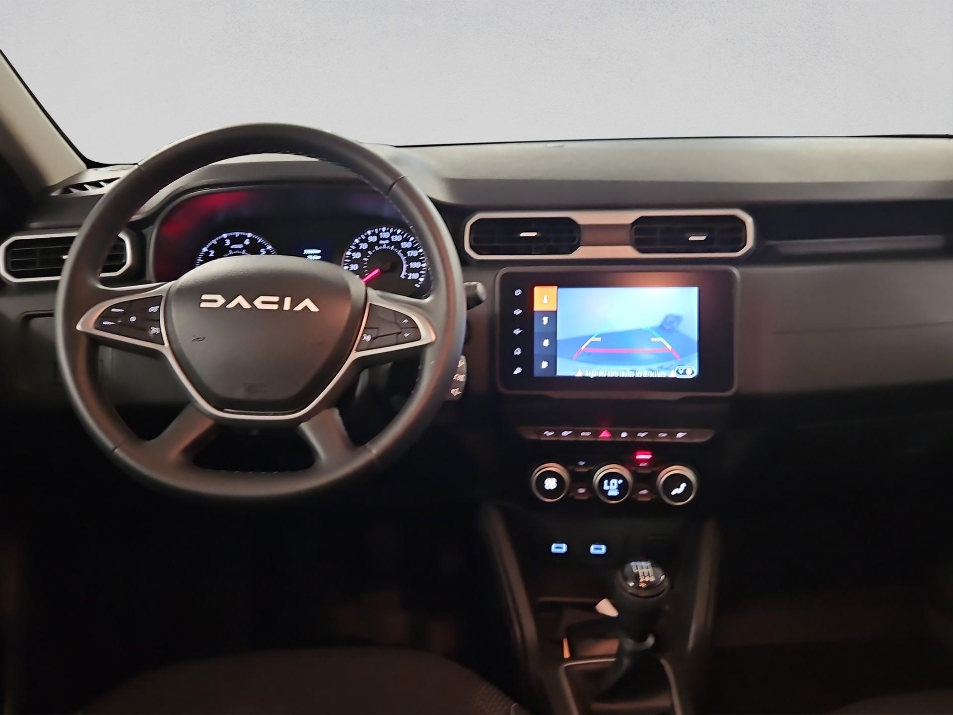 DACIA Duster TCe 150 Journey+ 4x4-image-13
