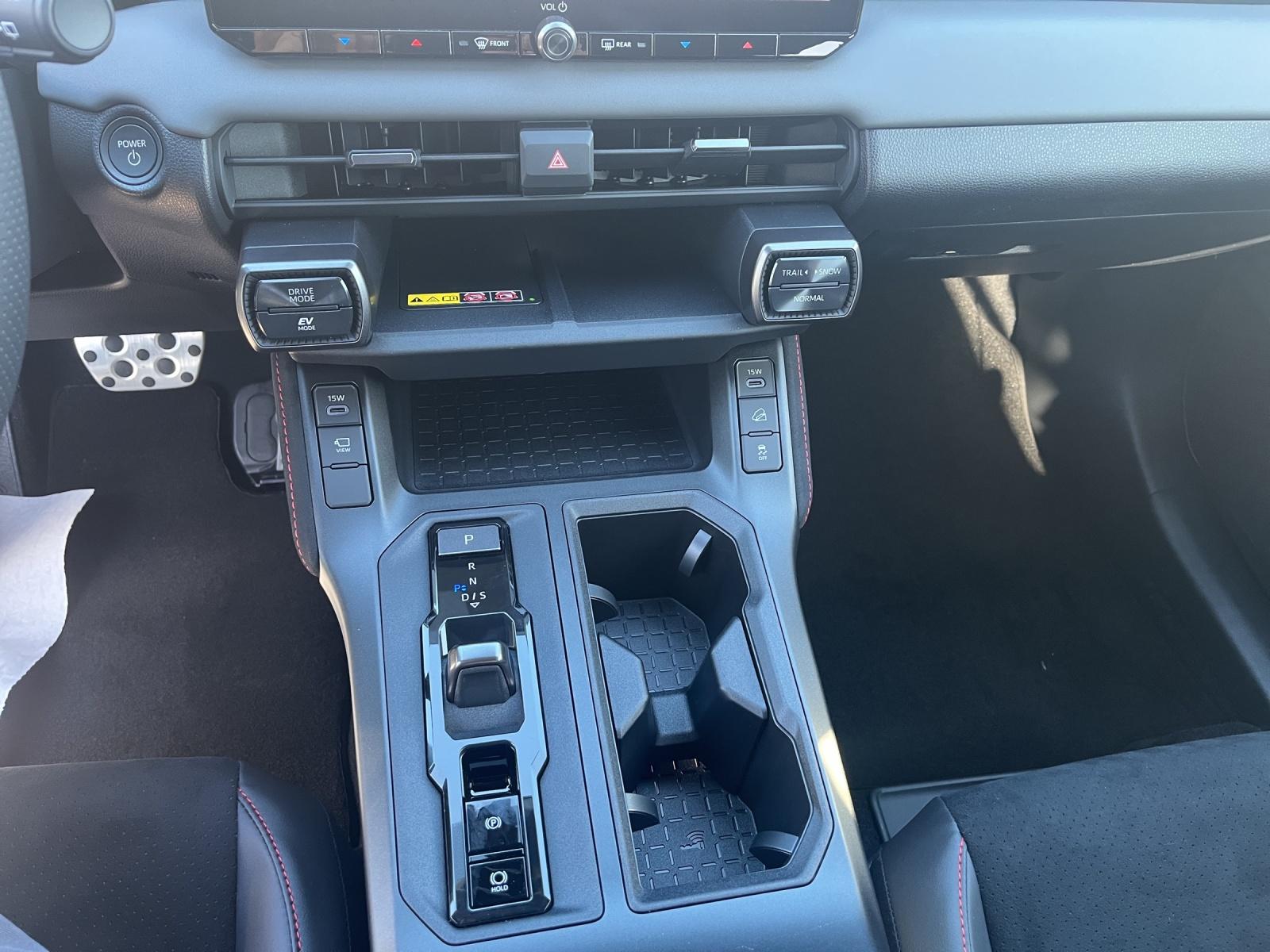 TOYOTA RAV4 2.5 HEV GR Sport-image-10