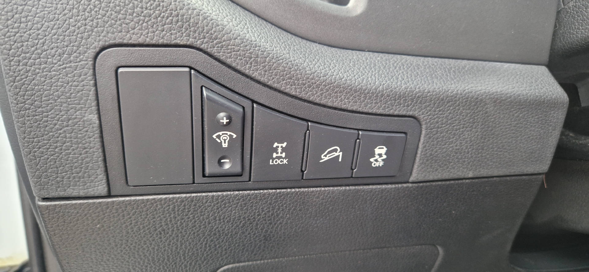 KIA Sportage 2.0 CRDi Style-image-13
