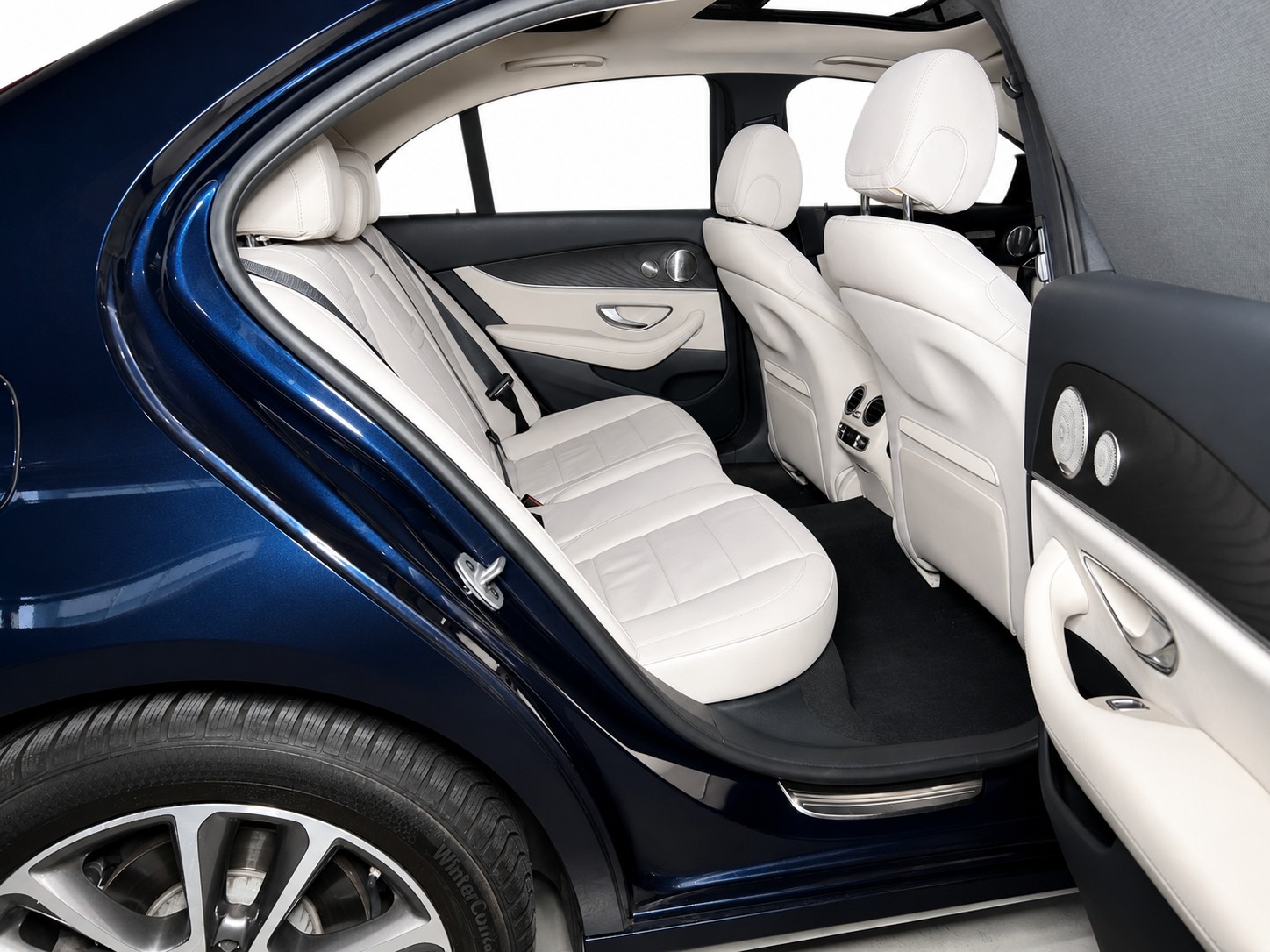 MERCEDES-BENZ E 200 Avantgarde 4matic-image-10