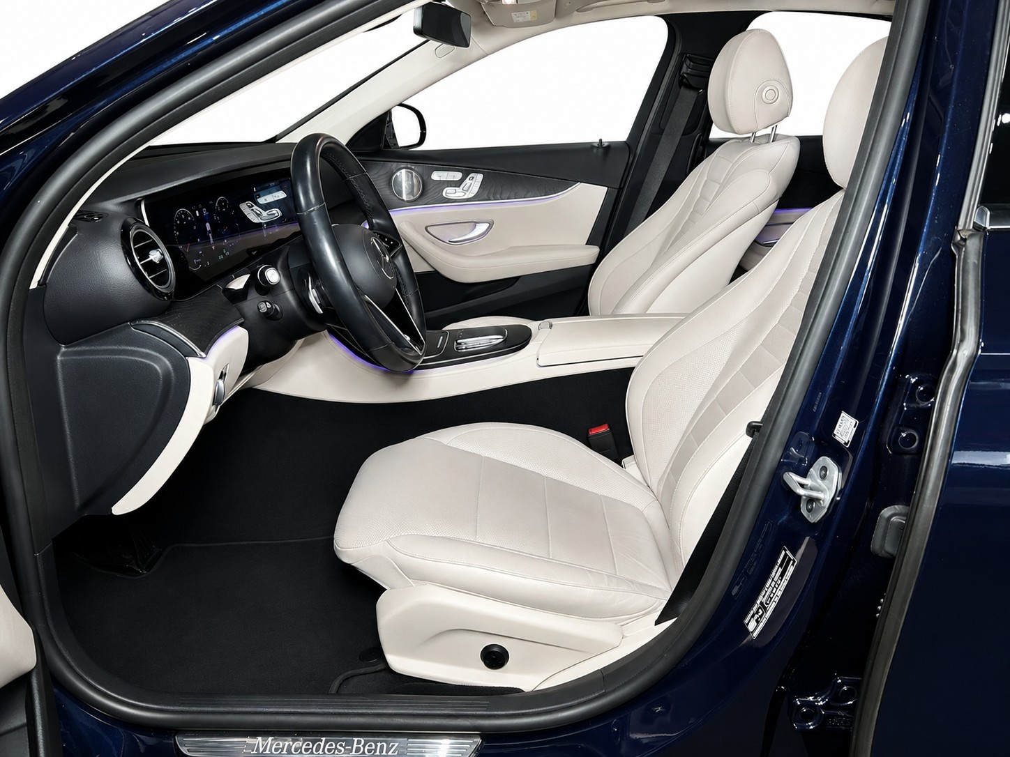MERCEDES-BENZ E 200 Avantgarde 4matic-image-6