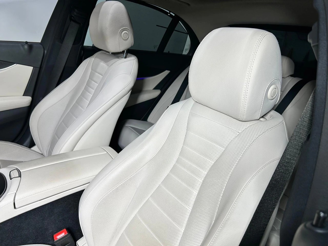 MERCEDES-BENZ E 200 Avantgarde 4matic-image-7