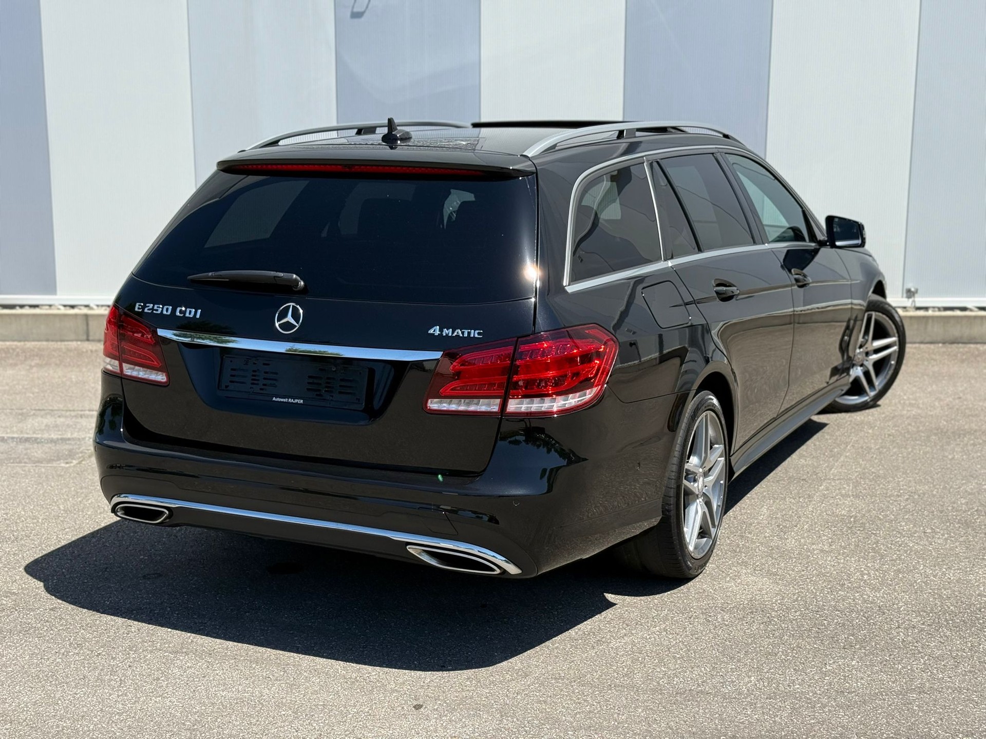 MERCEDES-BENZ E 250 CDI Avantgarde 4Matic 7G-Tronic-image-5