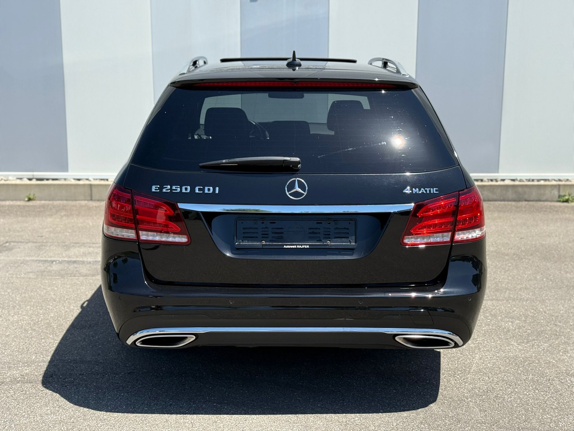 MERCEDES-BENZ E 250 CDI Avantgarde 4Matic 7G-Tronic-image-4