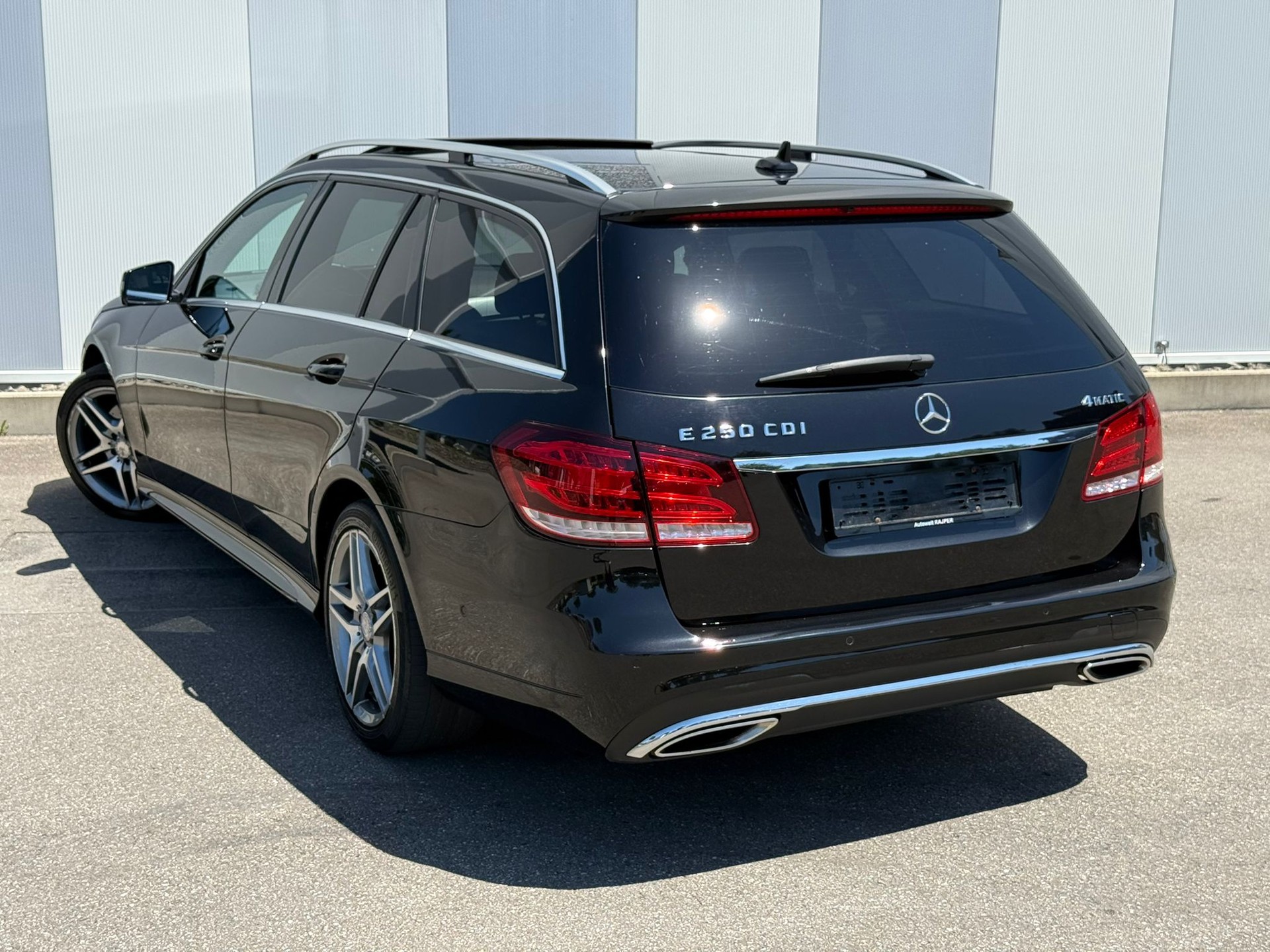 MERCEDES-BENZ E 250 CDI Avantgarde 4Matic 7G-Tronic-image-3