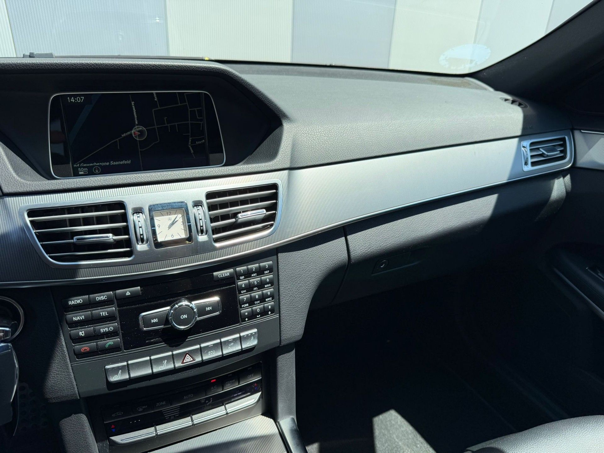 MERCEDES-BENZ E 250 CDI Avantgarde 4Matic 7G-Tronic-image-9