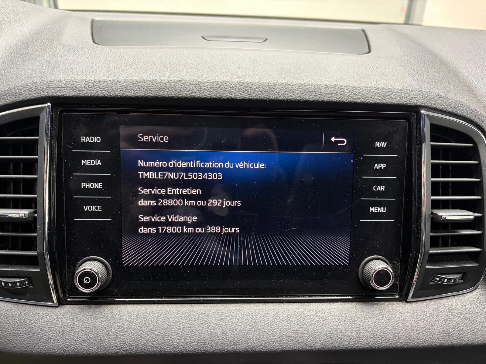 SKODA Karoq 2.0 TSI SportLine 4x4 DSG-image-20
