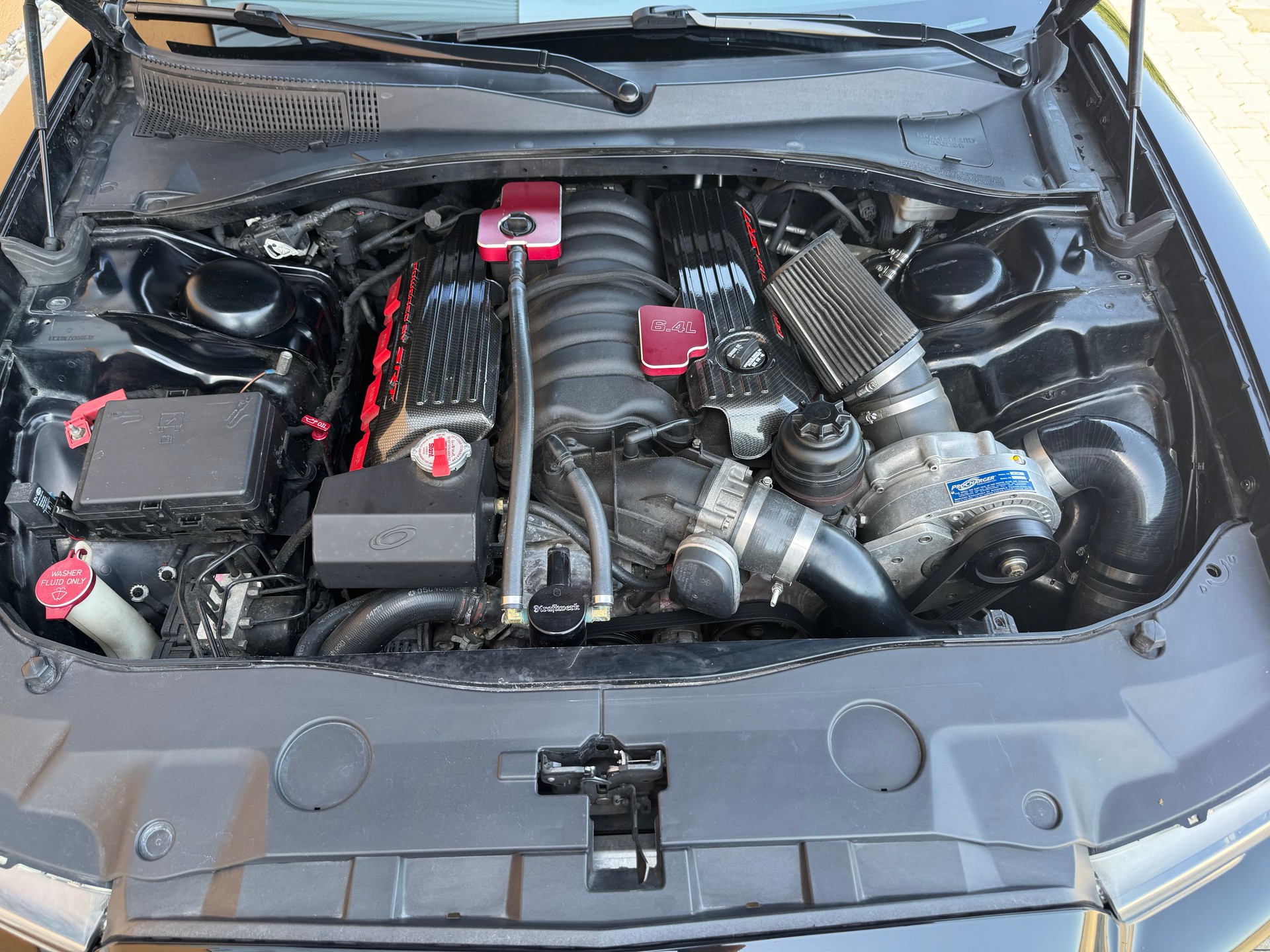 DODGE SRT-8-image-9